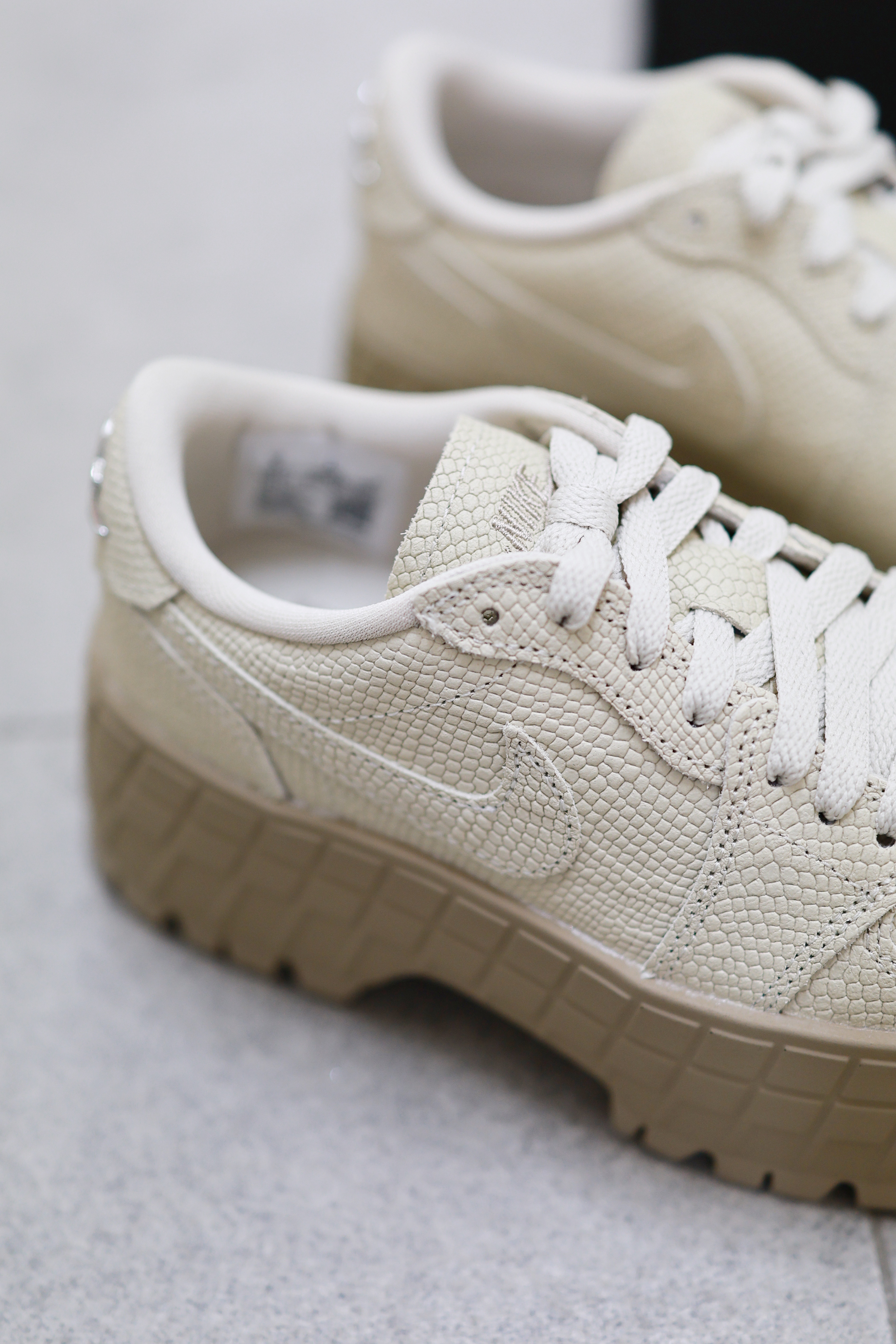 Nike Air Jordan 1 Brooklyn Low Rattan/Desert Camo  HF3184-200