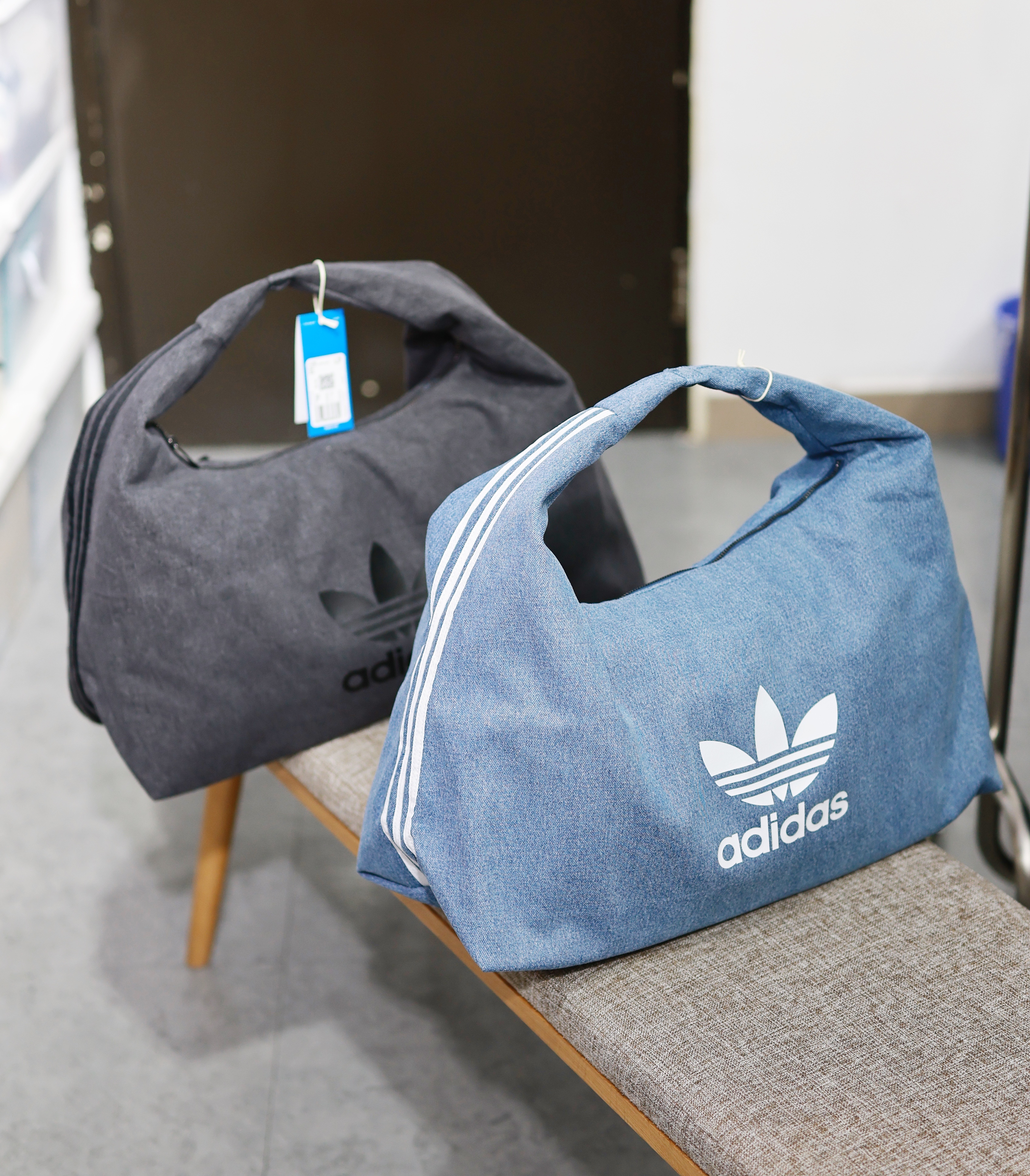 ADIDAS Originals DEMIN Bag 牛仔 丹寧 單肩 大雲朵包 (附小零錢包)