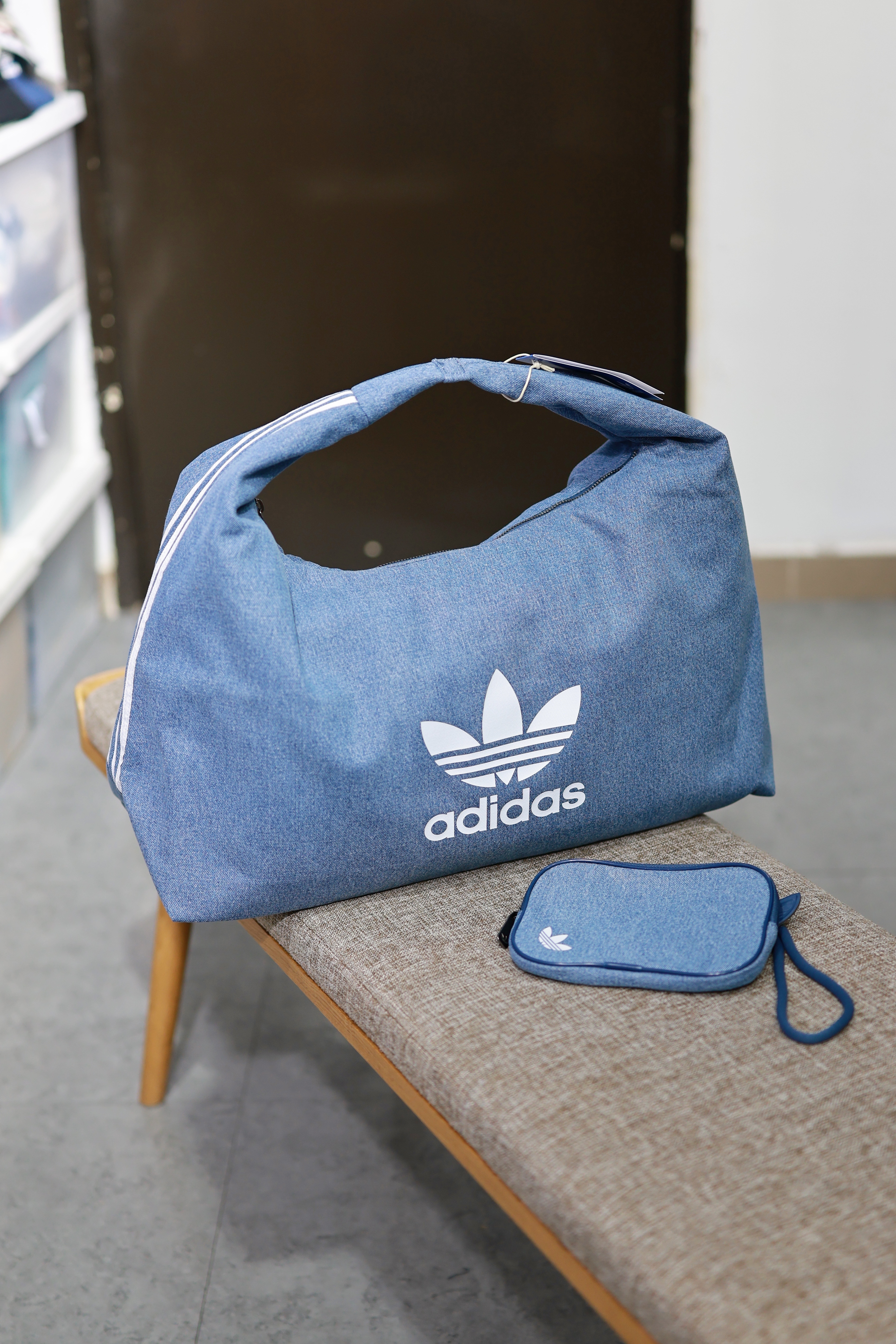 adidas Originalsアディダス デニム ショルダーバッグユニセックス デニム ショルダーバッグ / アディダスオリジナルス adidas