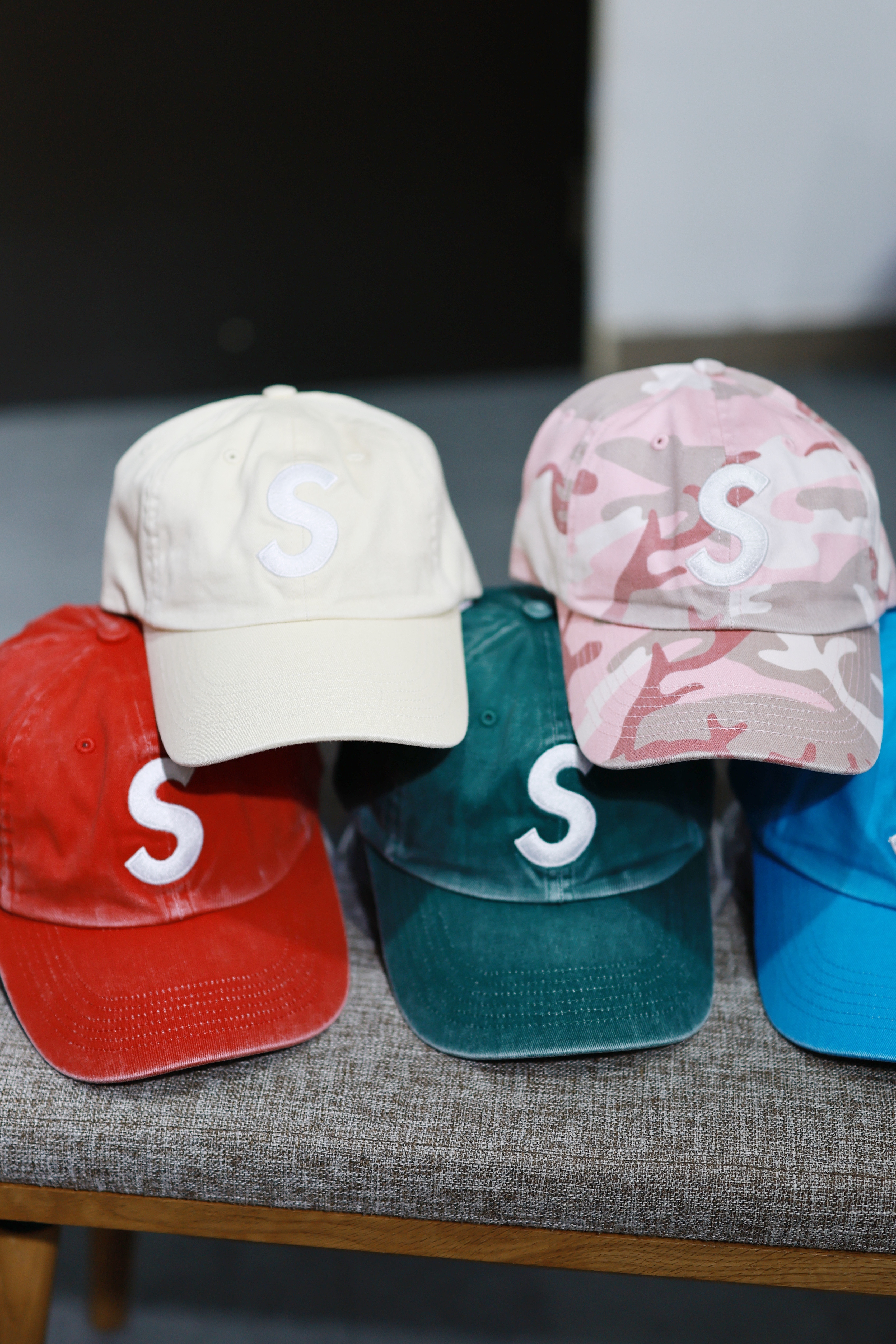 シュプリーム Supreme Pigment S Logo 6-Panel Supreme Pigment S Logo 6-Panel (FW24) - $54
