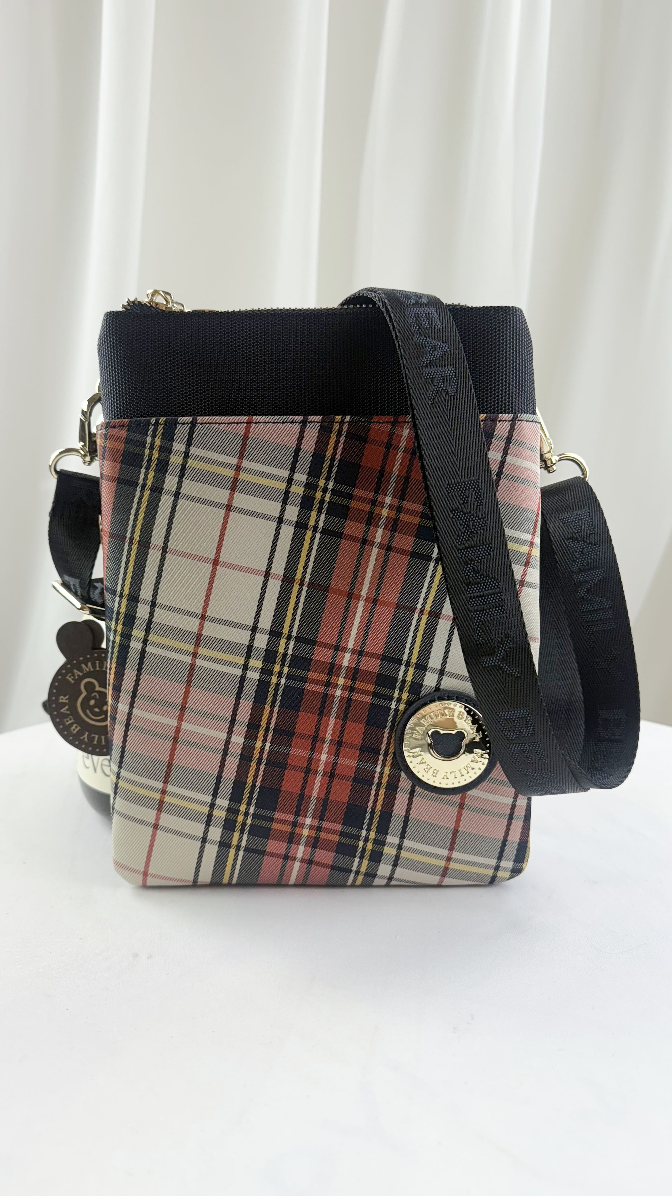 FamilyBear 橙格紋拼色防潑水單層側背包 / 手機袋 #2231