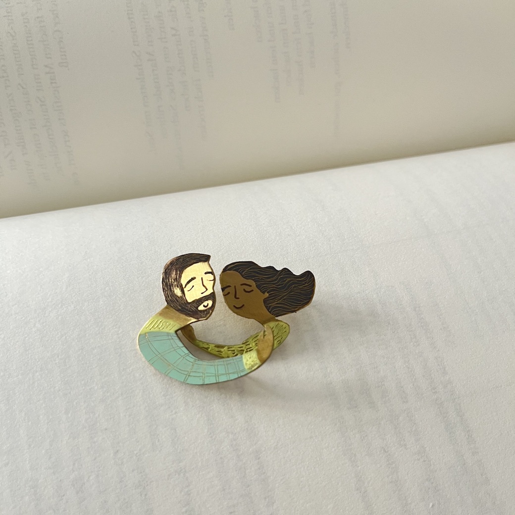 與你相擁 | 胸針