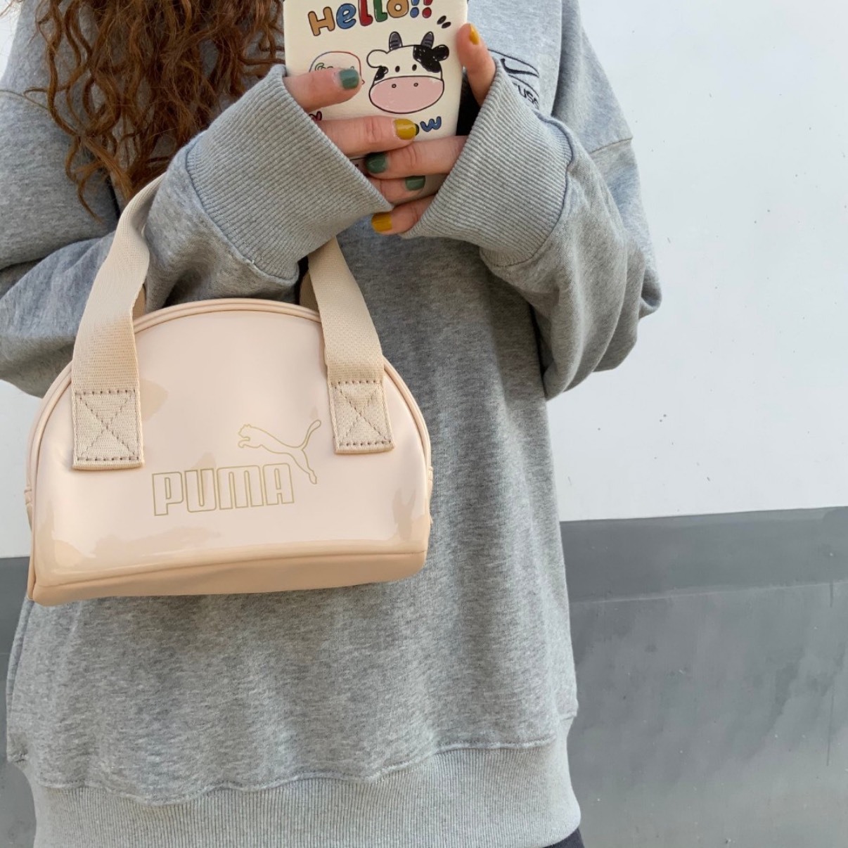 PUMA 燙金LOGO 復古 燕麥奶 可拆卸背帶