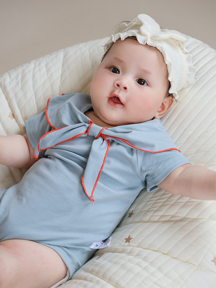 嫩嬰藍領結包屁衣