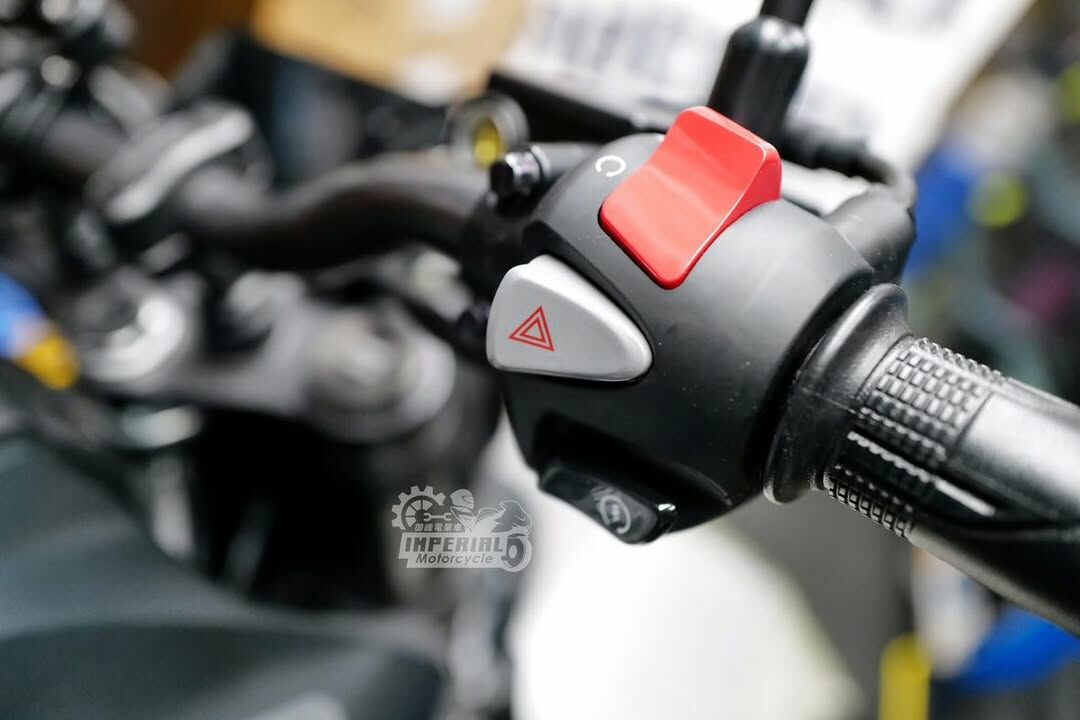 HONDA CB300R  死火燈 制盒