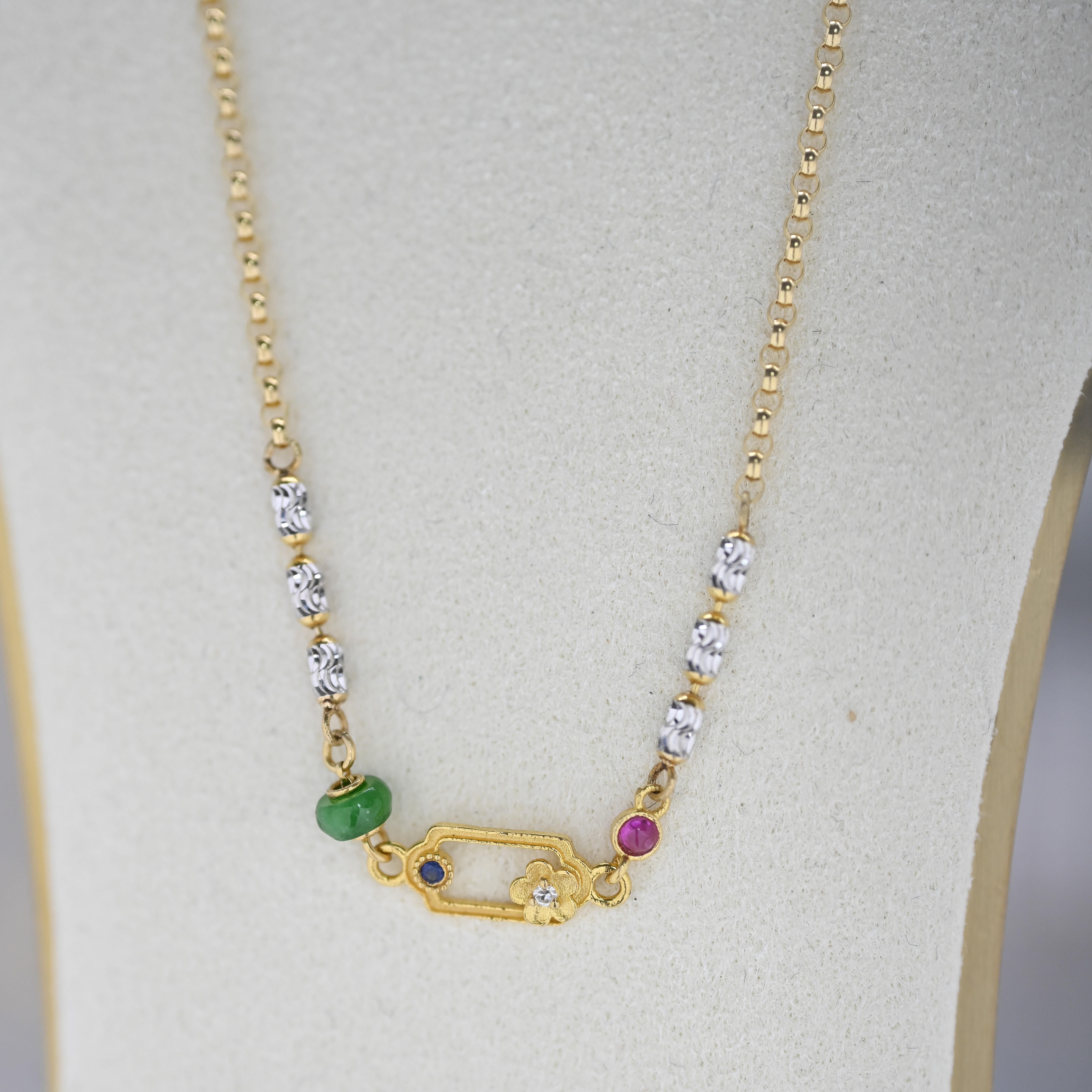 18K Lattice Window Green Jade Necklace