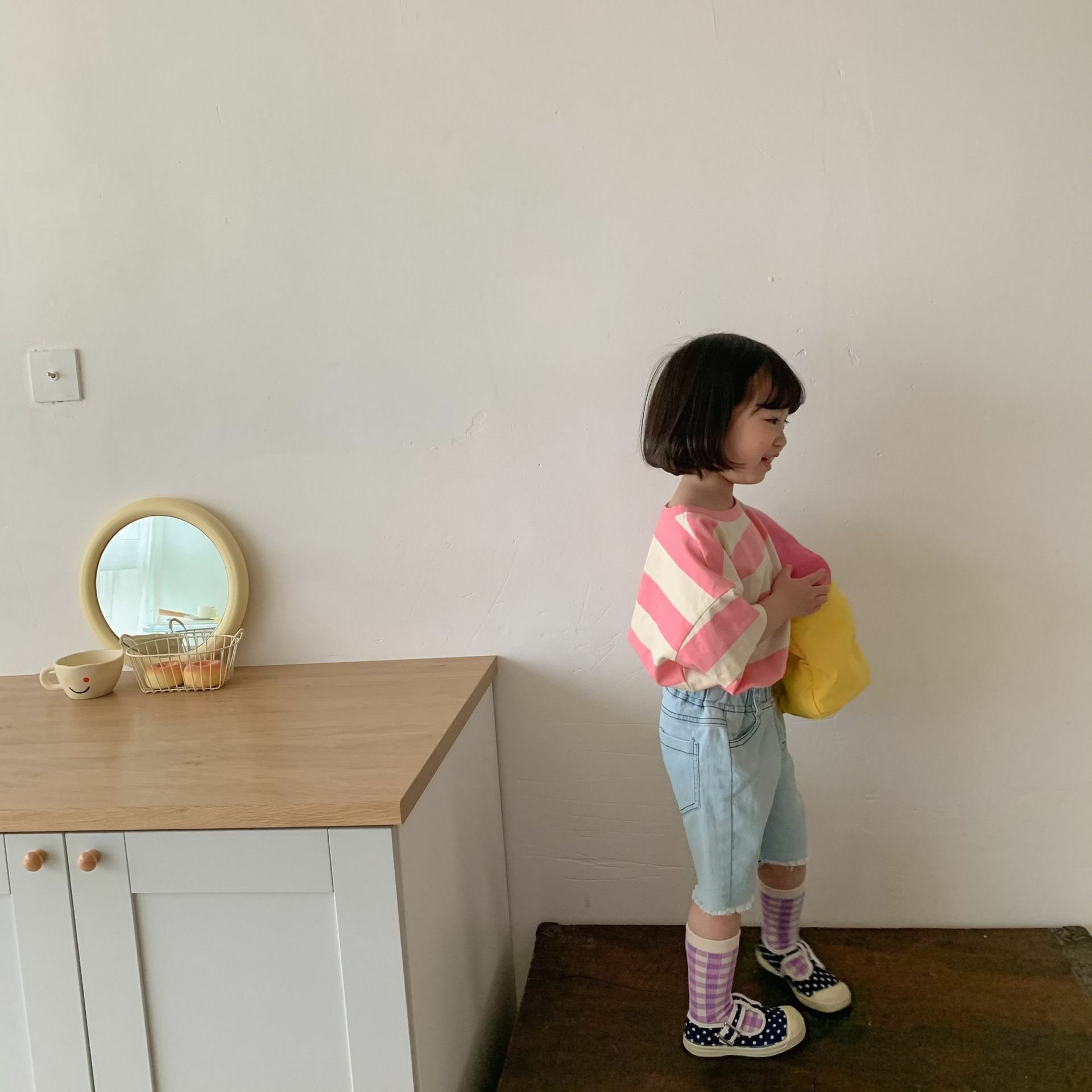 25 夏 韓版繽紛條紋上衣(兩色)