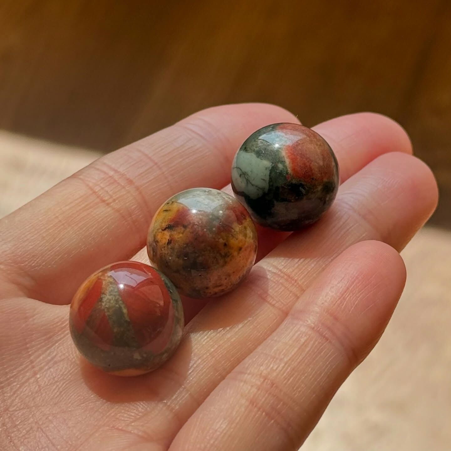 [原石] 龍血石 水晶小球