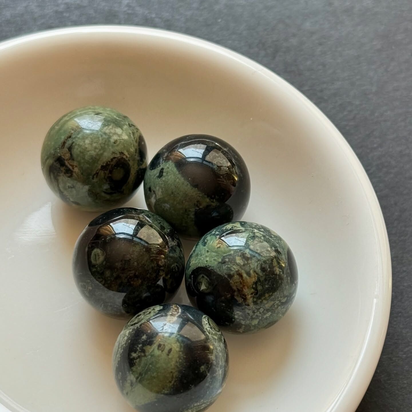 [原石] 剛巴巴碧玉 水晶小球