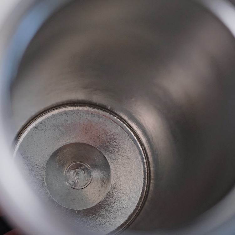 飄浮EMO WOKY Ti  渾圓杯 770ml