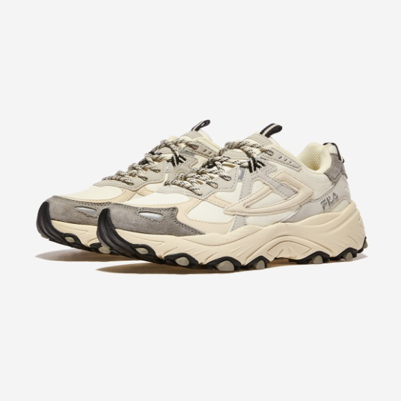 FILA OAKMONT 芝芝奶油配色 老爹鞋