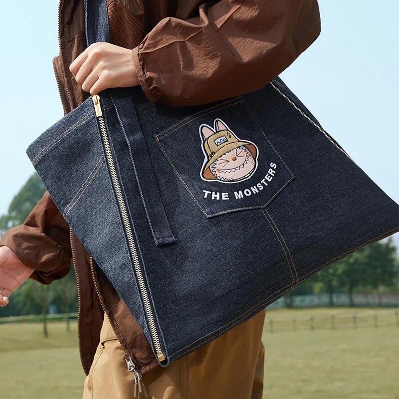 labubu 圍裙牛仔斜孭袋