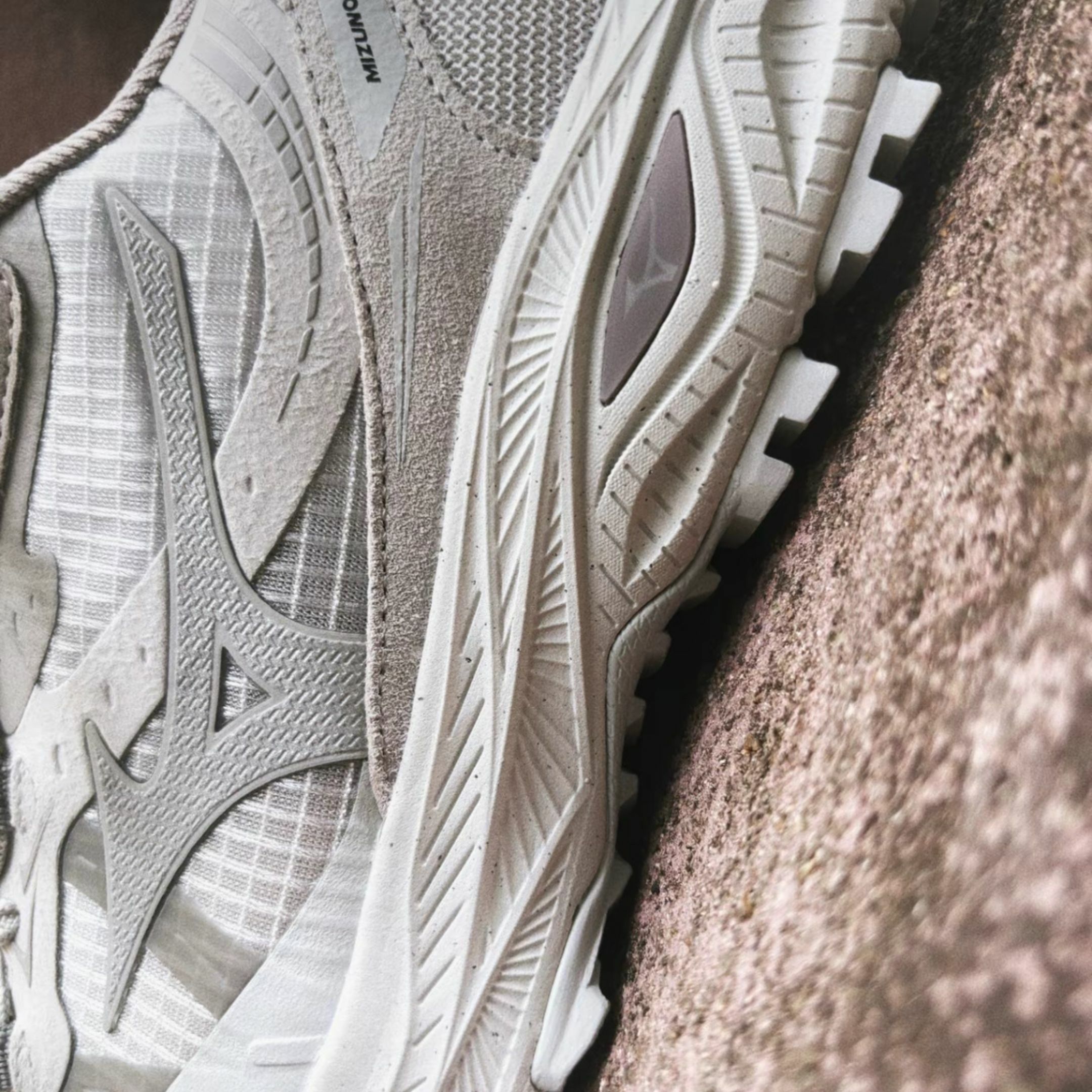 NICEDAY 代購 Mizuno Racer Adventure 月光灰 灰色 灰 復古 工裝 機能鞋 登山鞋 D1GH241208