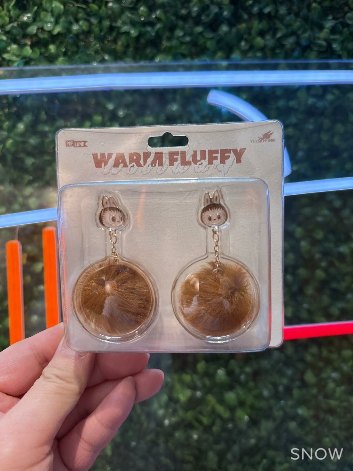 樂園限定labubu毛毛耳環