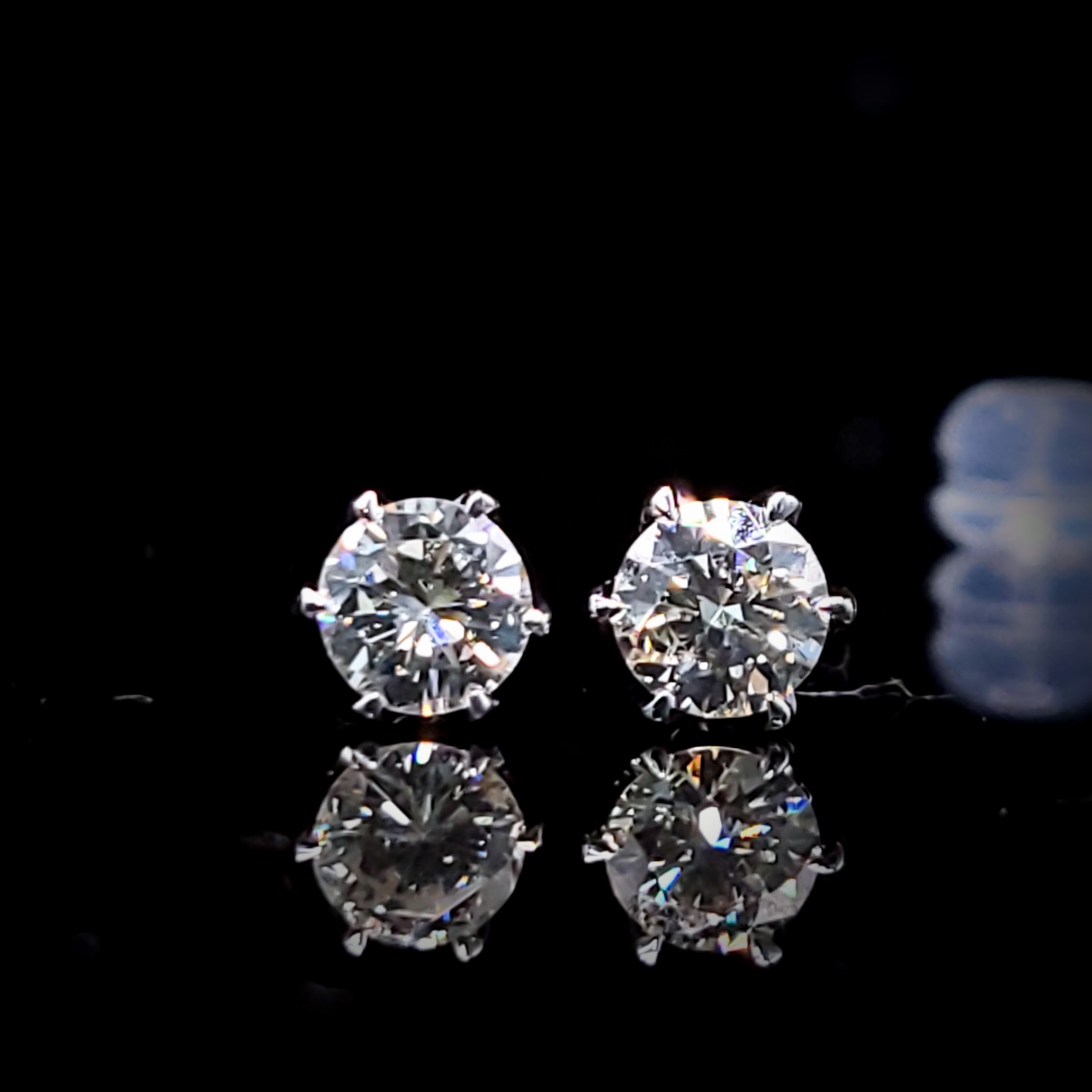 18K White Gold 0.88ct Diamond Solitaire Earrings