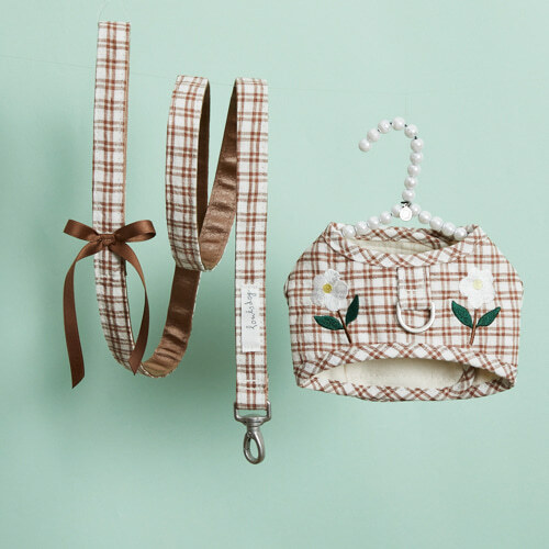 Louisdog 經典格紋雛菊刺繡胸背帶組