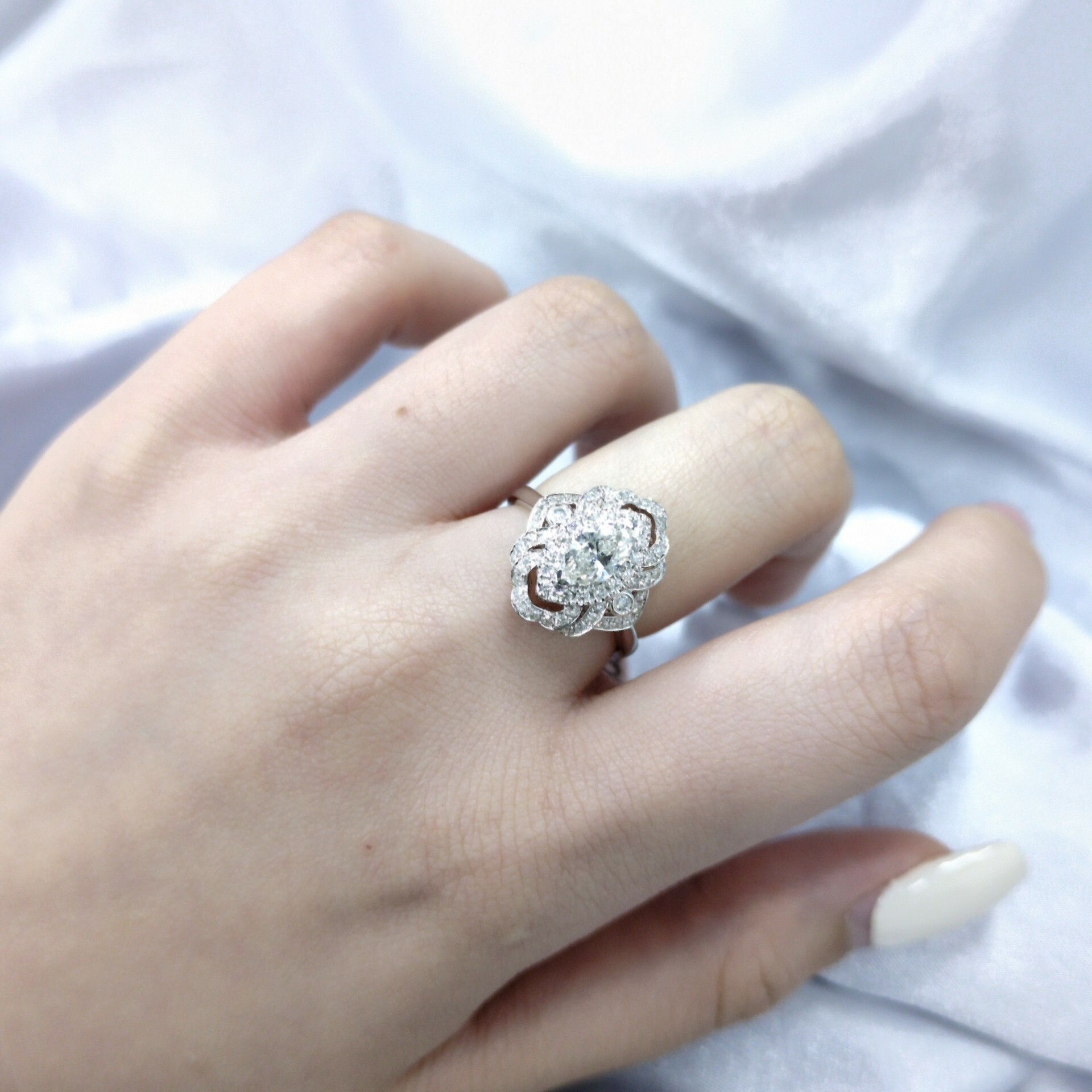 18K White Gold 0.92ct Marquise Cut Diamond Ring