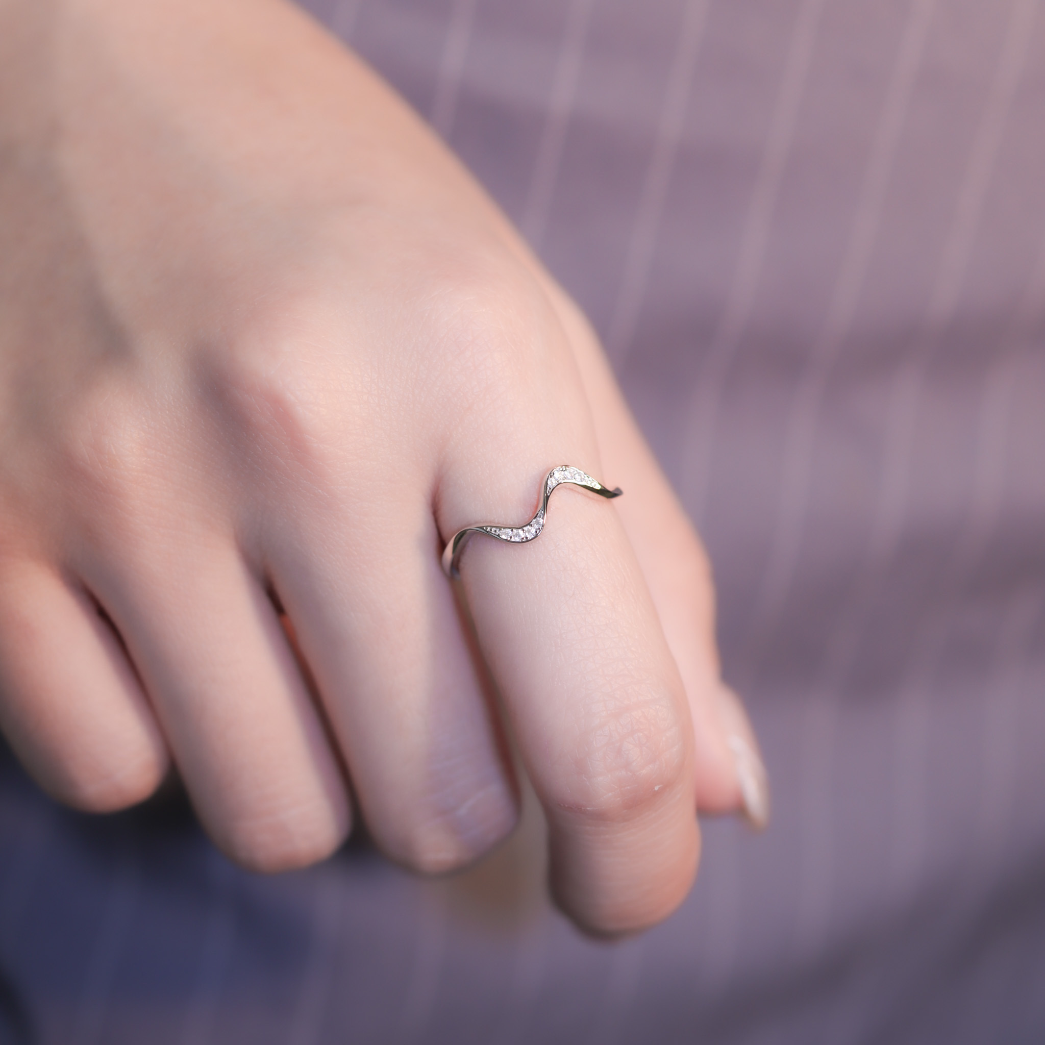 | 925純銀・ 白金 ・莫桑石 | 小旋律戒指 | RI0824 |