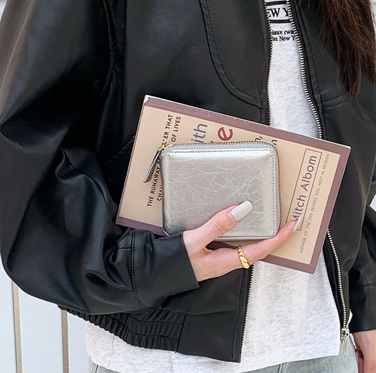Minimalist Korean-Style Short Wallet