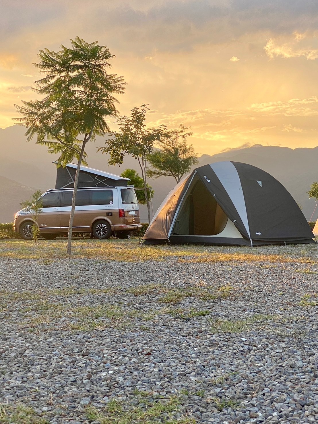 unrv.新金牌六人帳