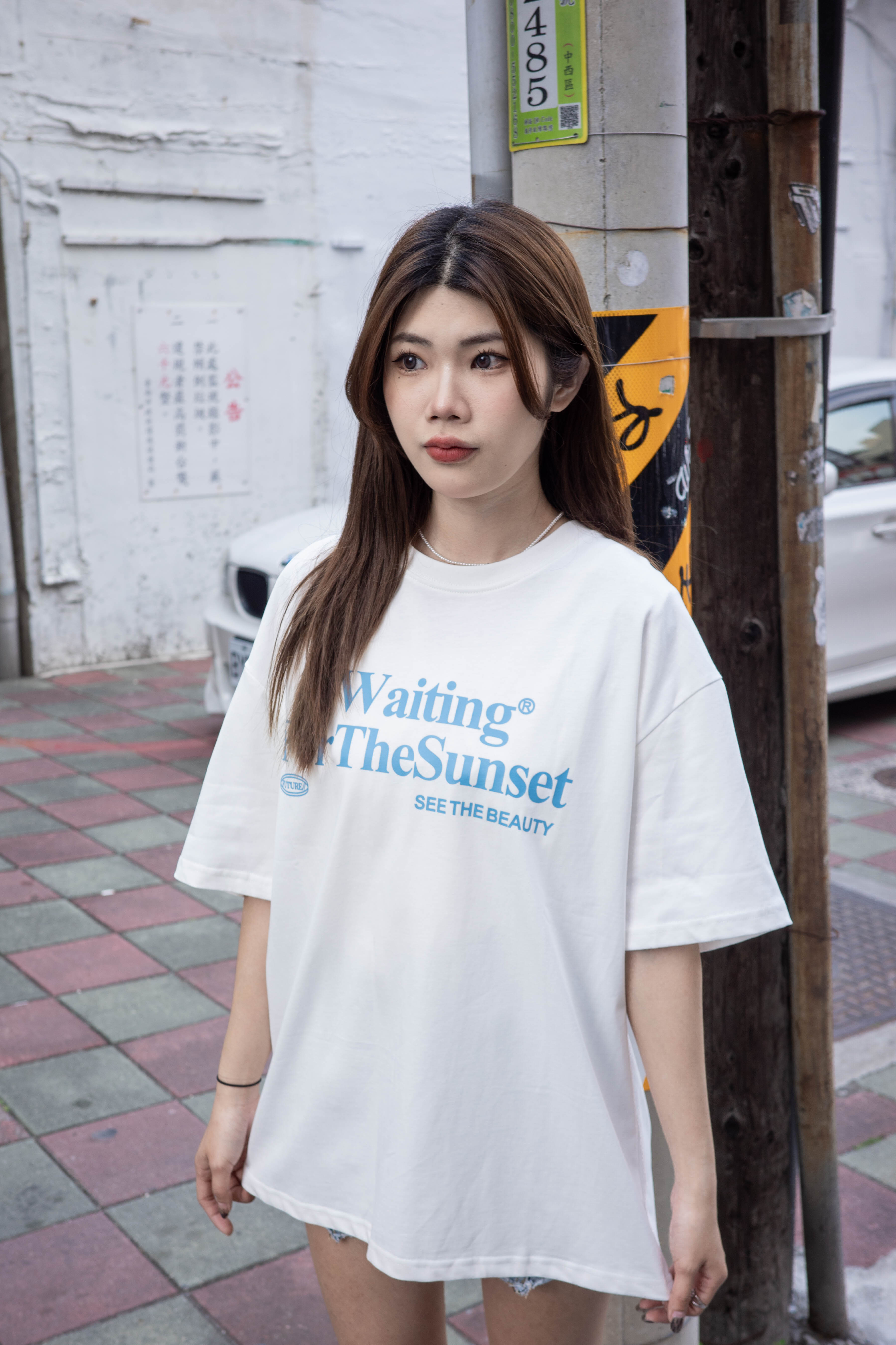 Gonow218 牛仔貼布細鑽短Tee — xy2514