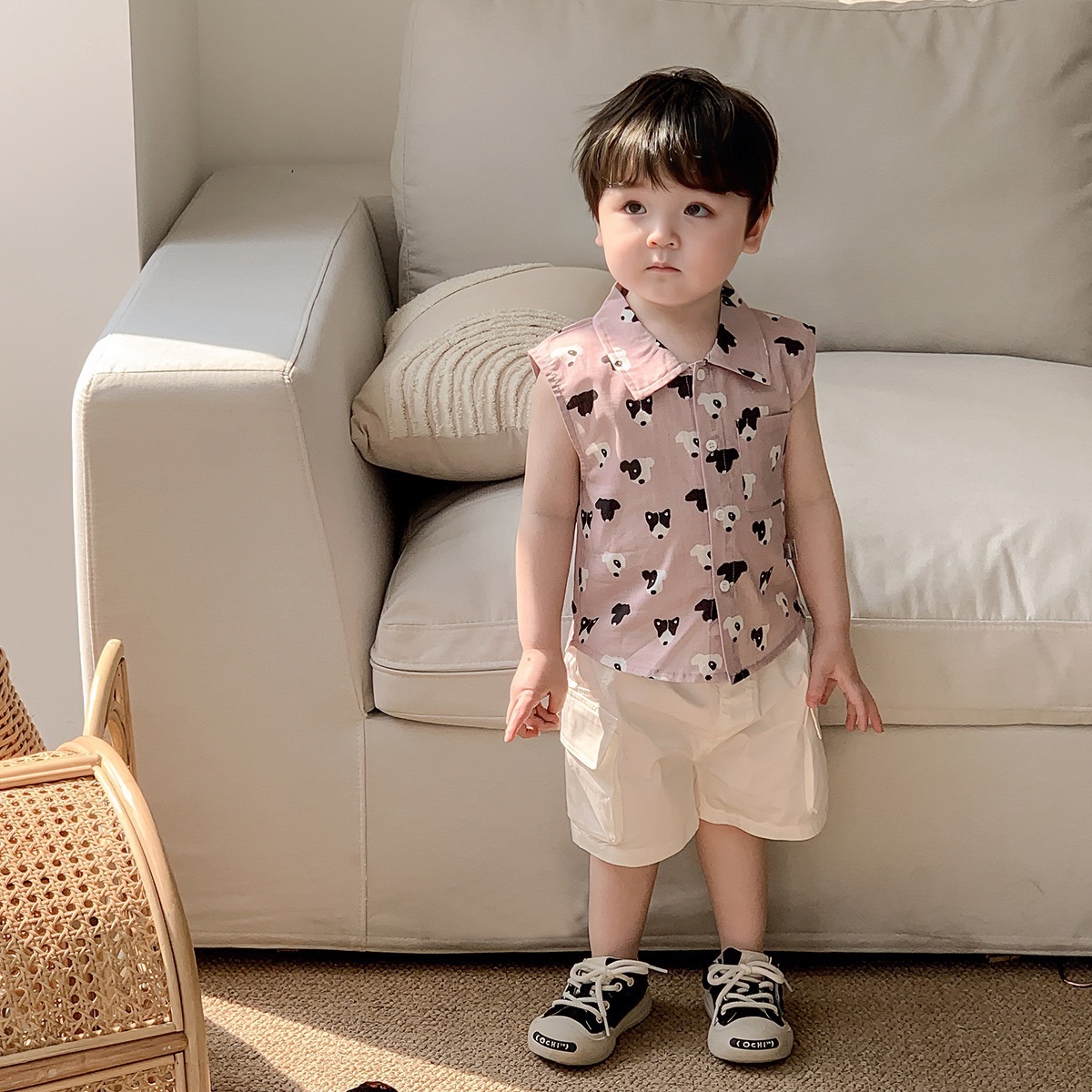 粉紫色狗勾無袖背心/白色短褲