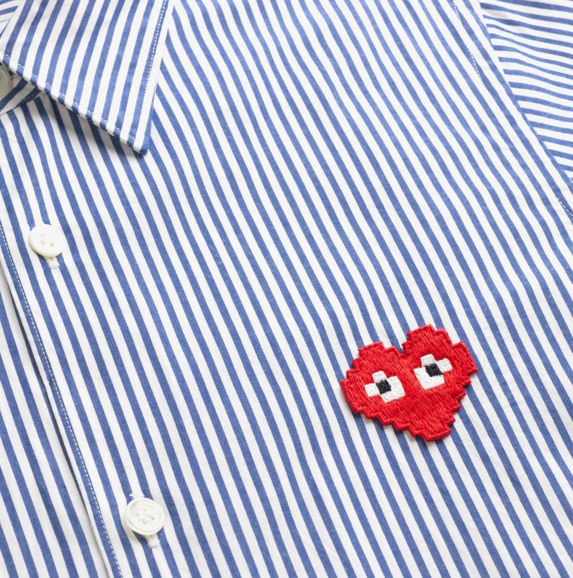 LAST PCS: COMME DES GARGONS PLAY x THE ARTIST INVADER COTTON BOARD SHIRT (MEN) - LT.BLUE STRIPE SIZE S PRE ORDER ITEM (預訂中)