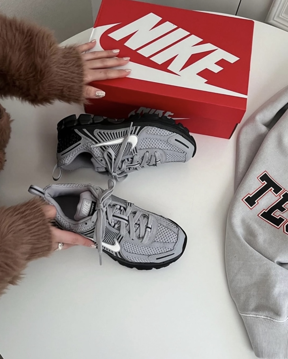 Nike Zoom Vomero 5 水泥灰 灰黑色 復古 慢跑鞋 老爹鞋 大童款 HV6421-001/預購