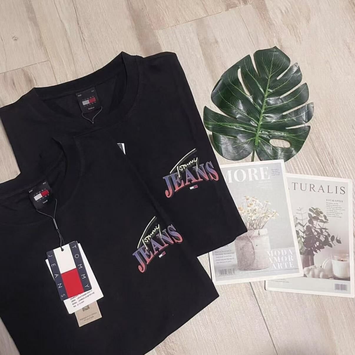 TOMMY JEANS BACK PRINT TEE