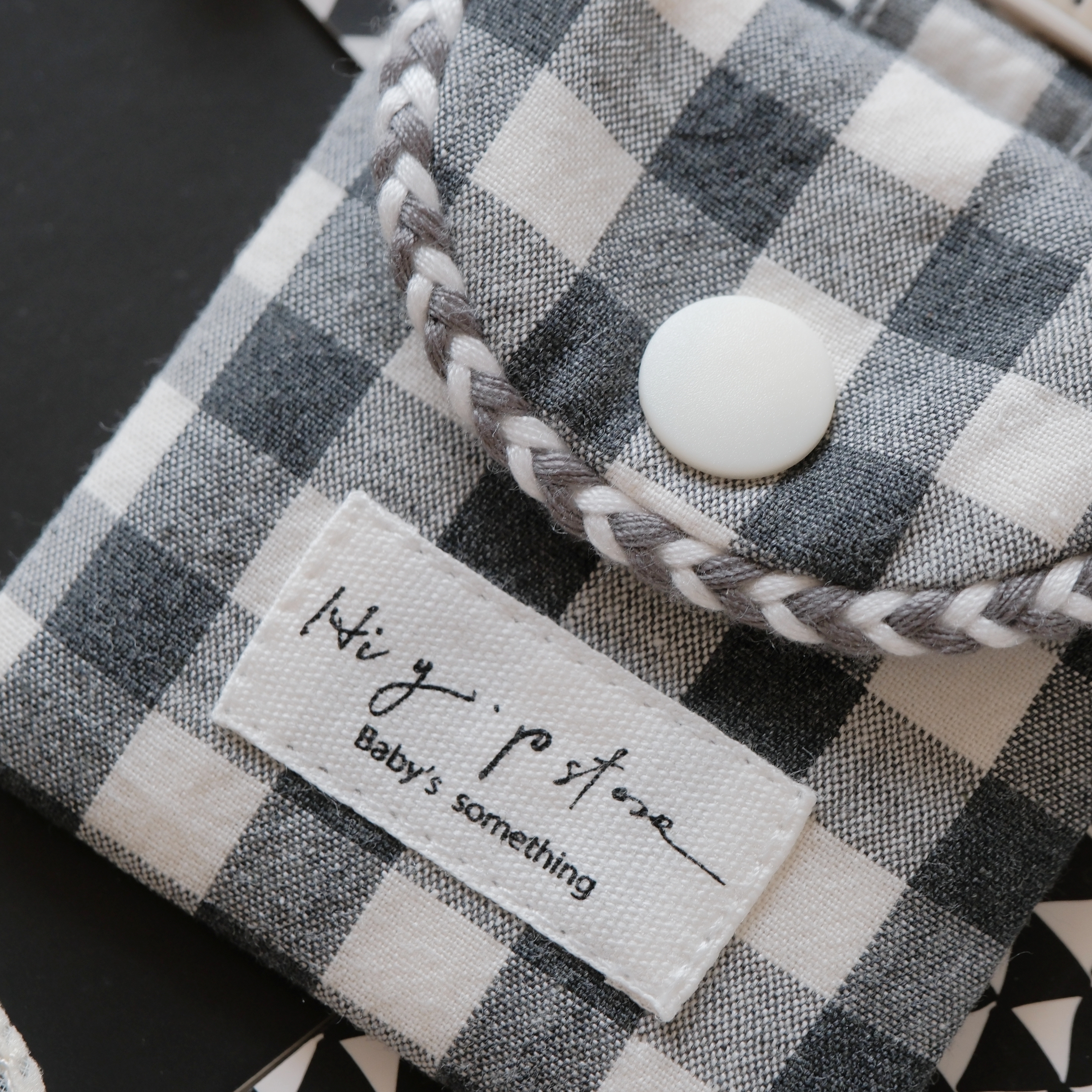 Hi Y.P store-平安符袋-經典黑格