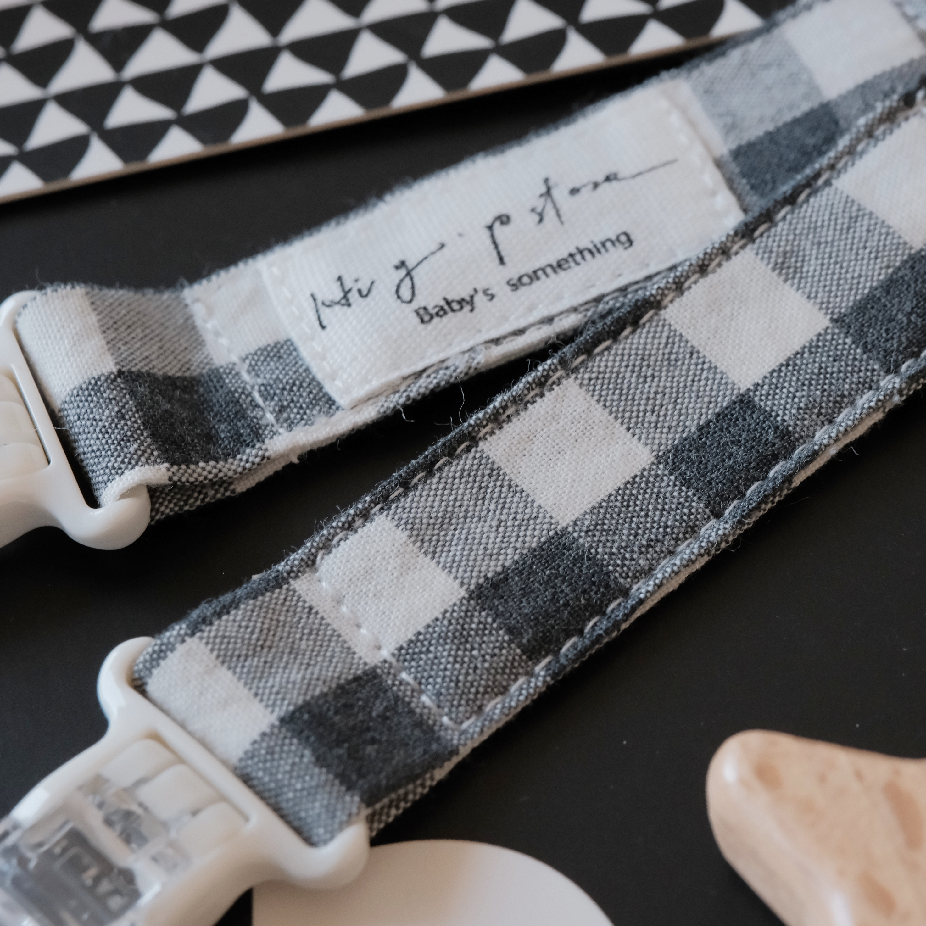 Hi Y.P store-短版鱷魚夾-經典黑格