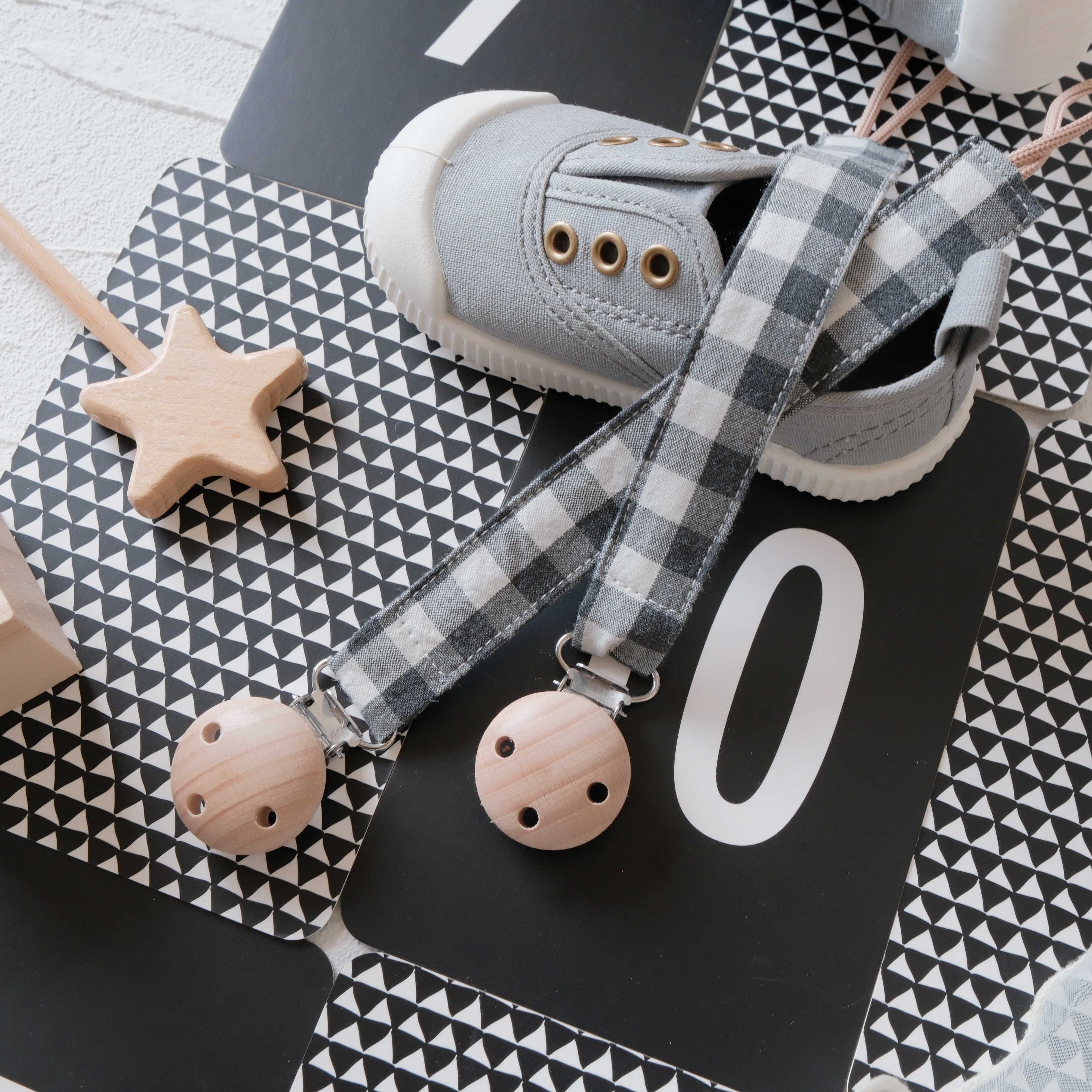 Hi Y.P store-櫸木夾-經典黑格