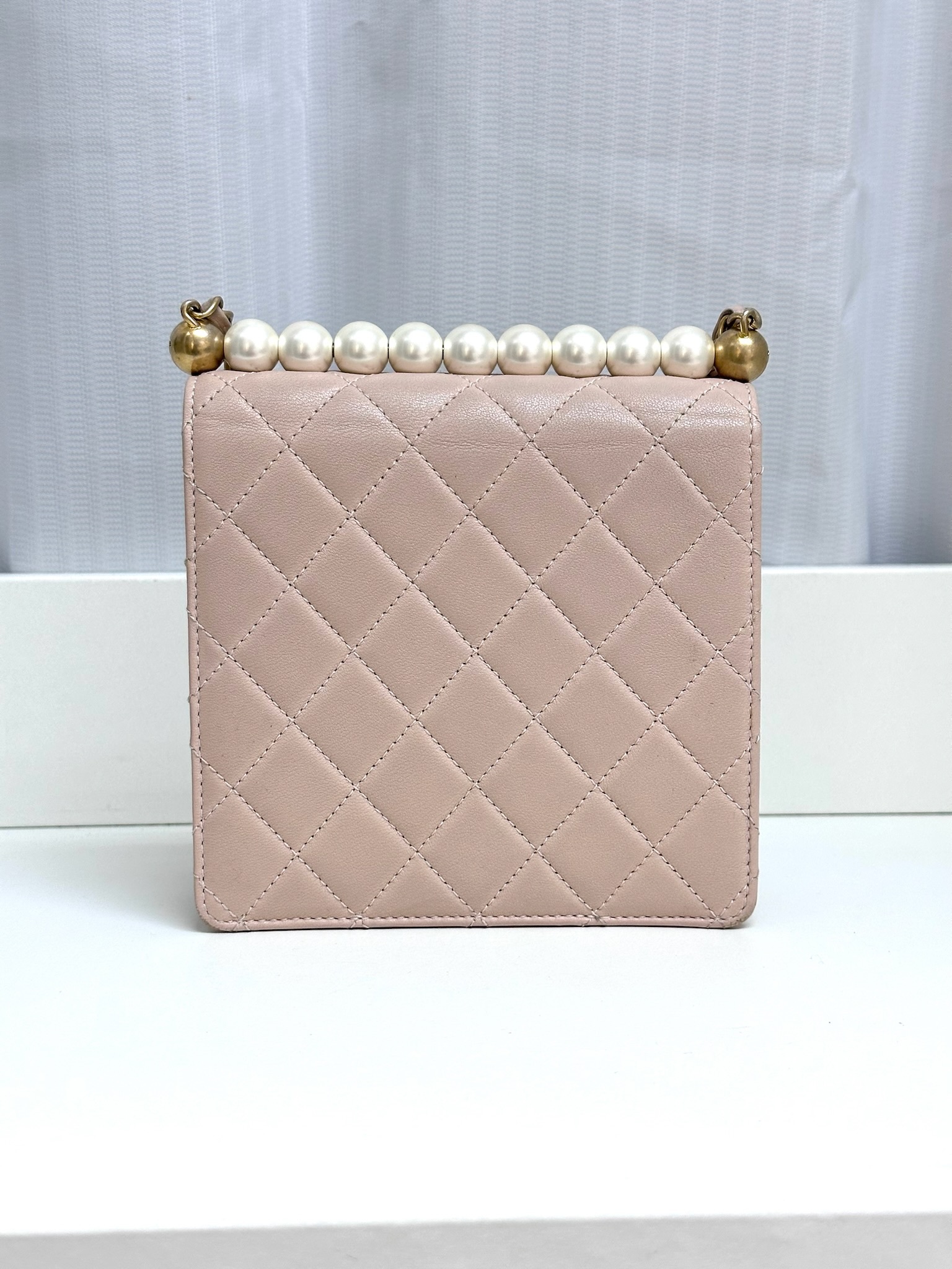 Chanel pearl flap mini - nude pink
