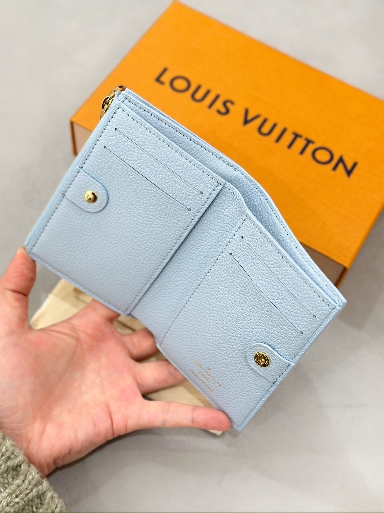 LOUIS VUITTON Lisa Wallet M83587