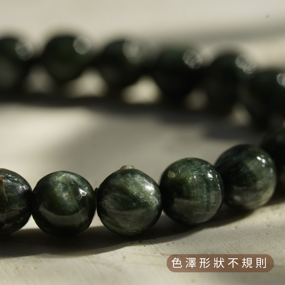 如何分辨水晶真假,真的水晶會有色澤形狀不規則
