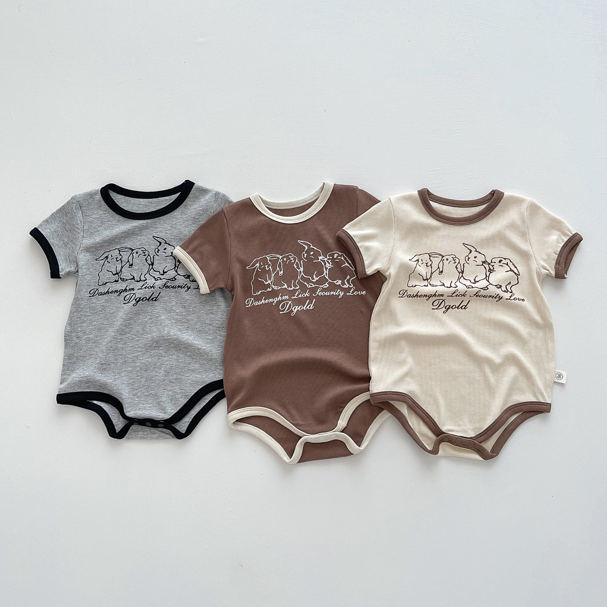 三色小兔包屁衣