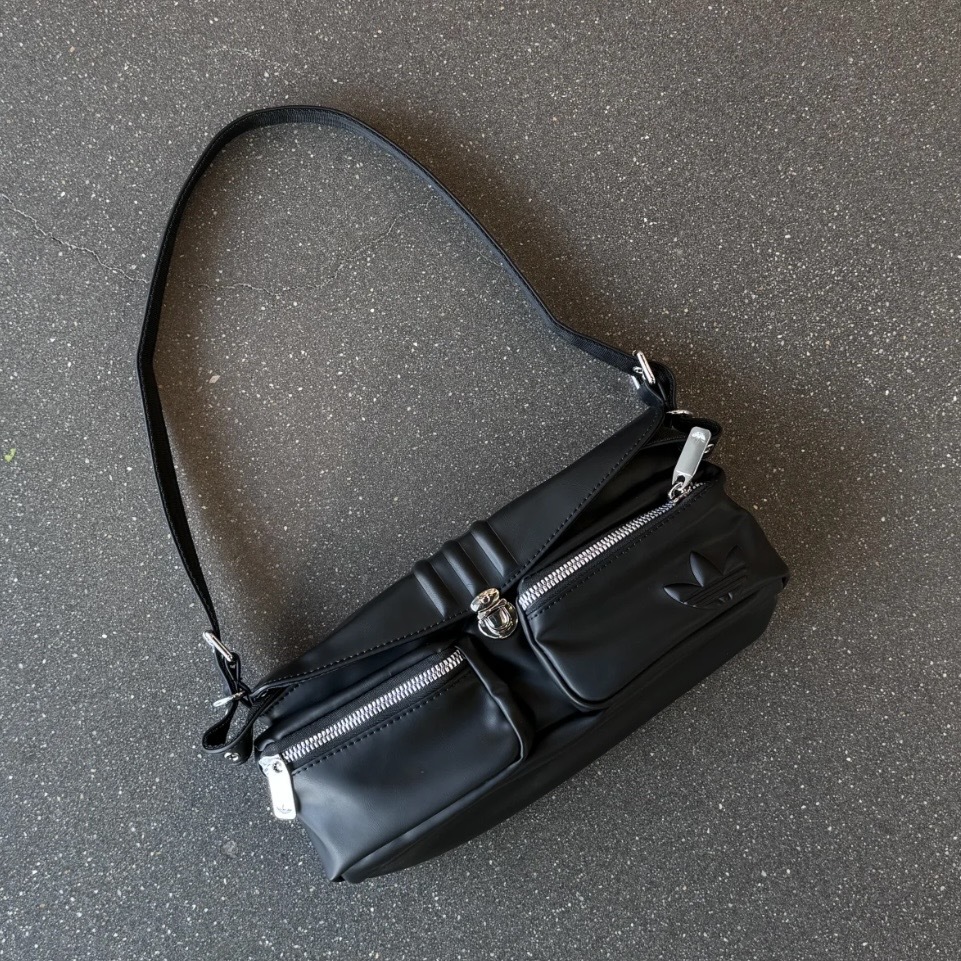 <辣妹包🌶️>Adidas Originals Logo壓花 單肩/斜背包 黑🖤