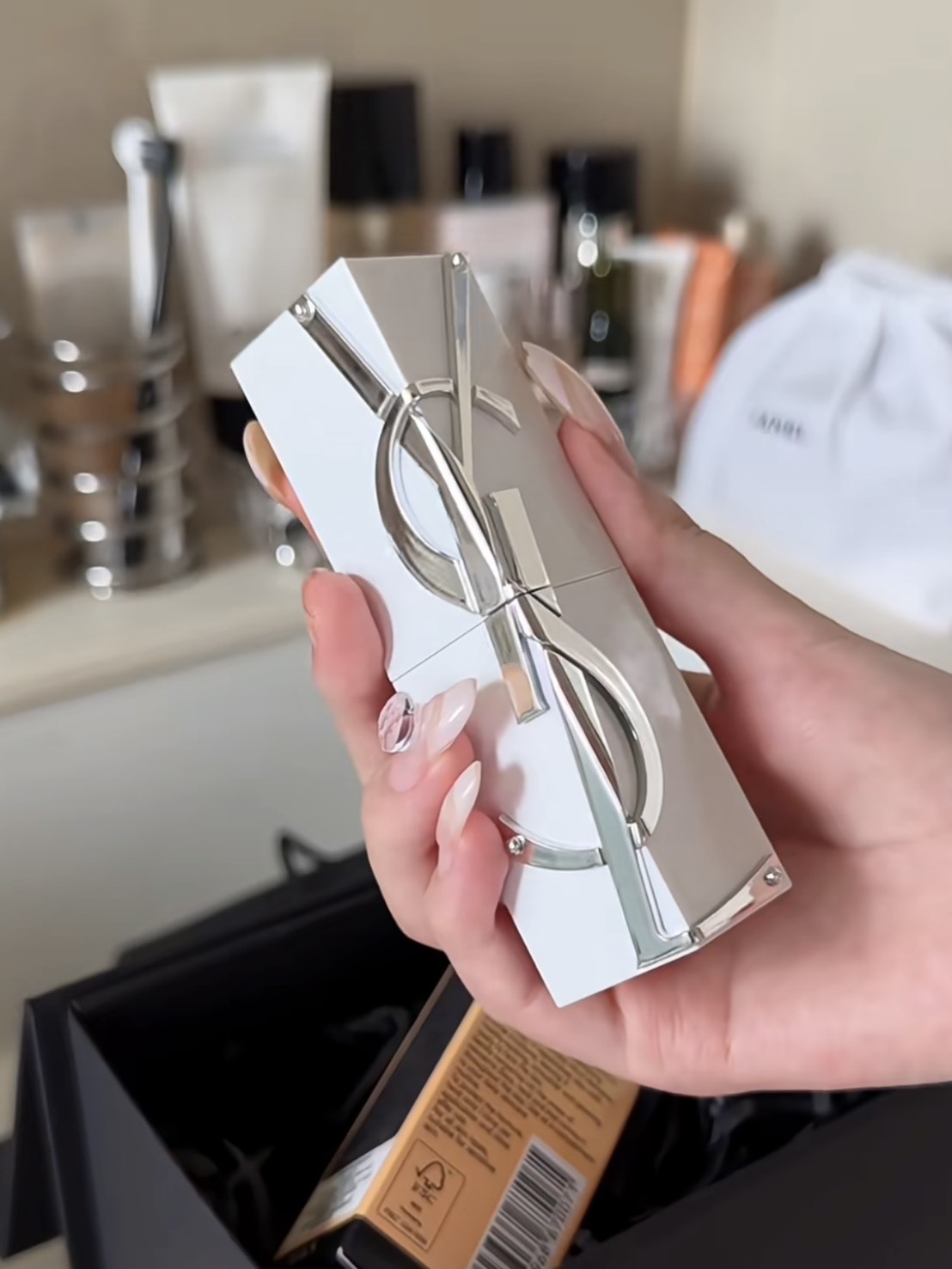 <台灣未上市>YSL 聖羅蘭 夜皇后 固態精華棒 9.5g