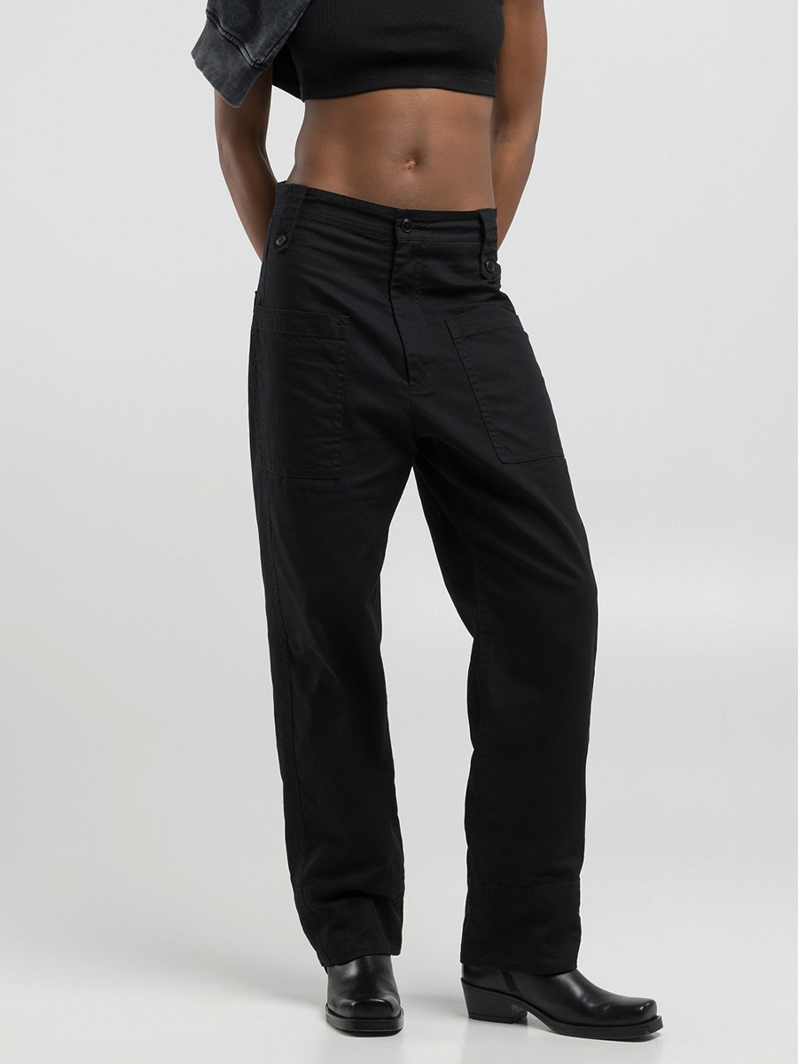 大口袋舒適寬鬆黑長褲