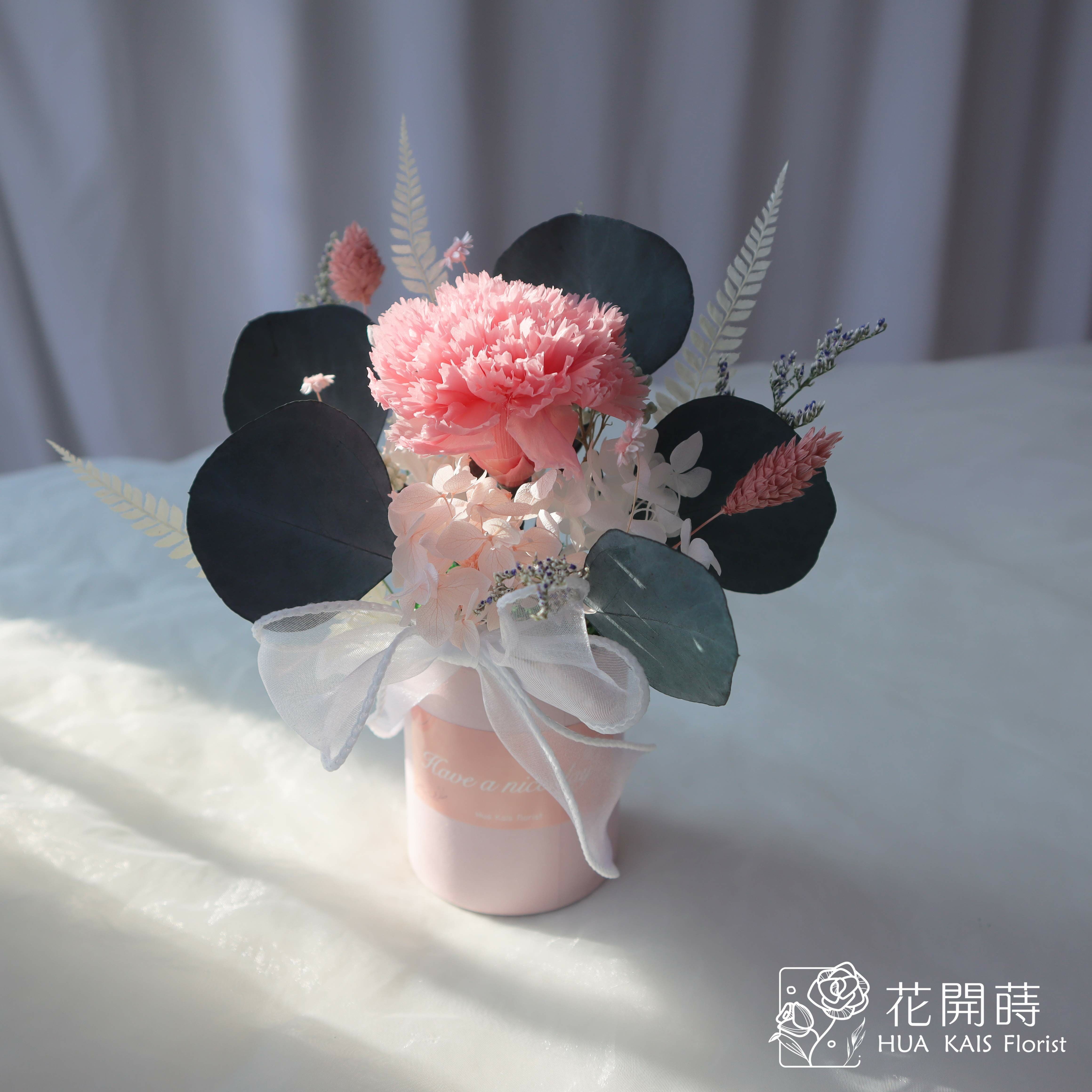 紙筒花|淡粉色康乃馨桌花|永生玫瑰花|辦公室小桌花|永生花禮物