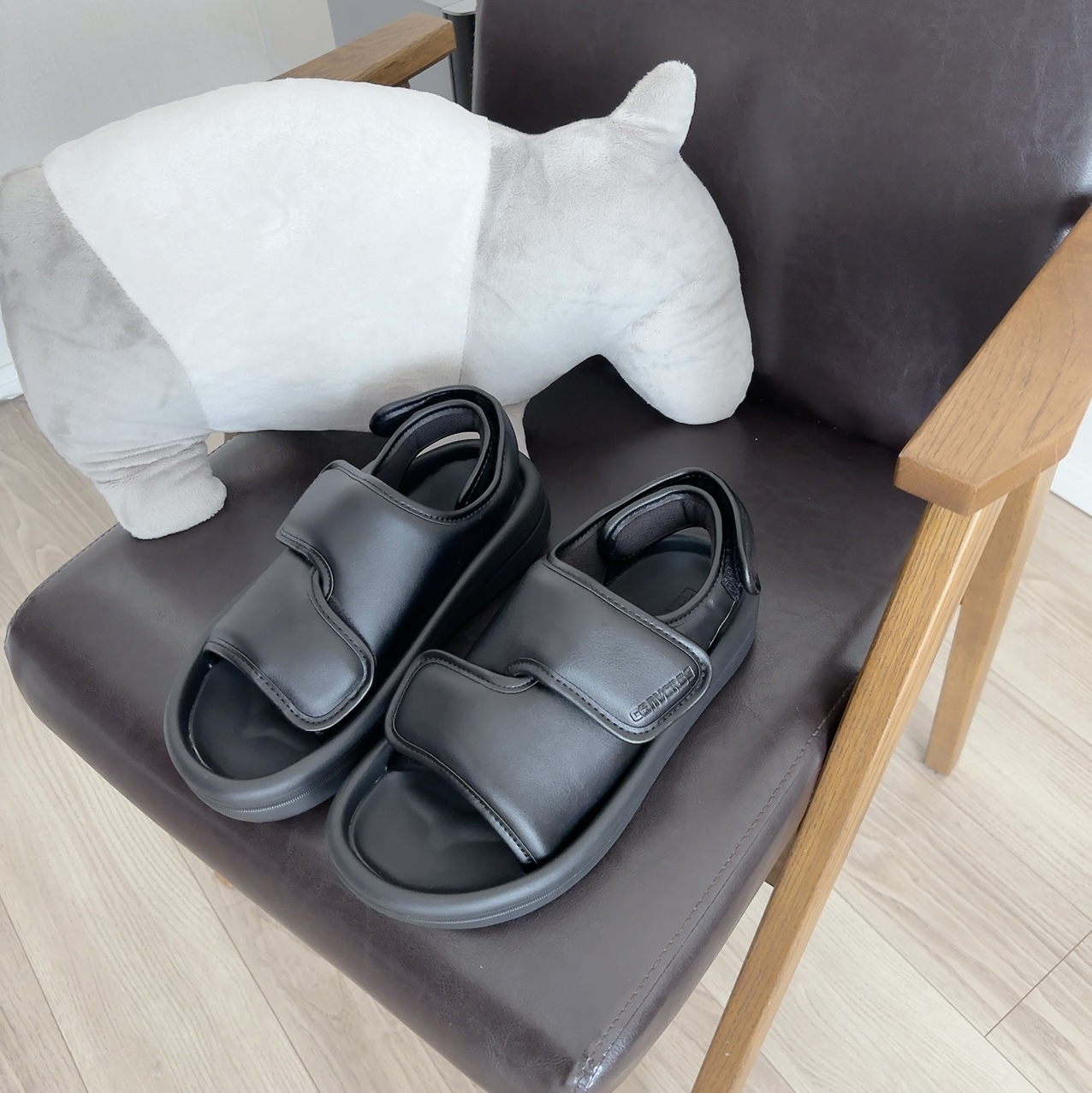 converse 蓬蓬雲朵涼鞋