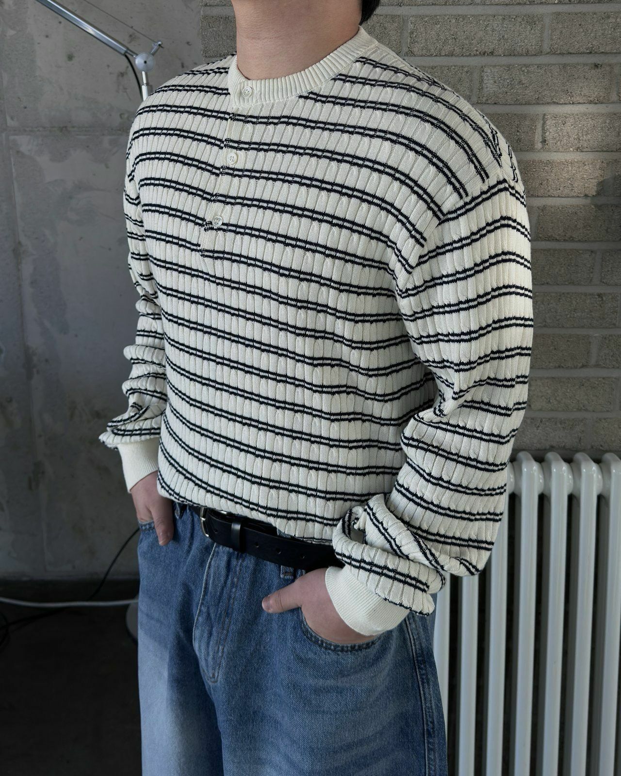 圓領半開胸橫紋針織衫 Lowell-032T