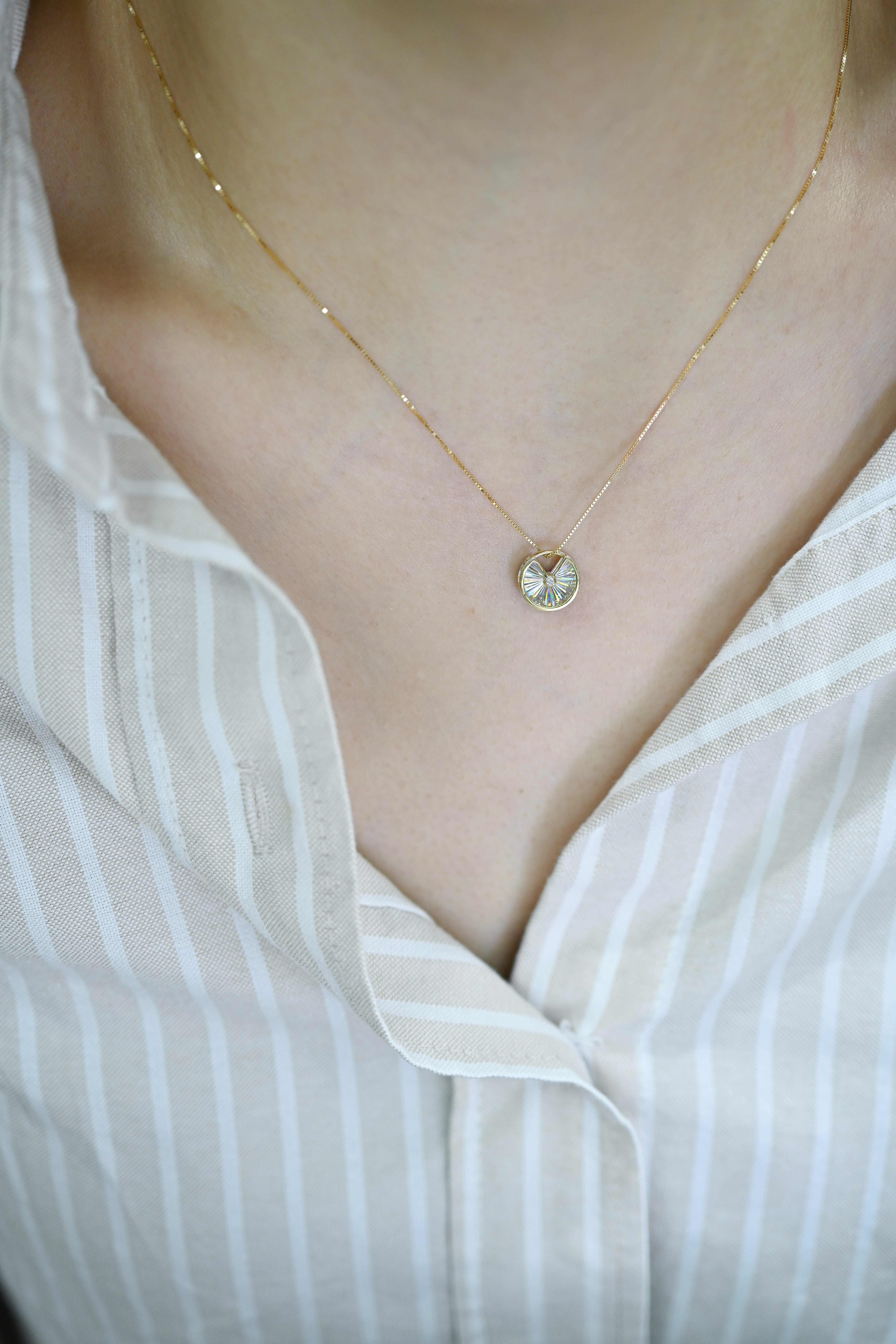 18K Lucky Wheel Rainbow Cut Diamond Pendant