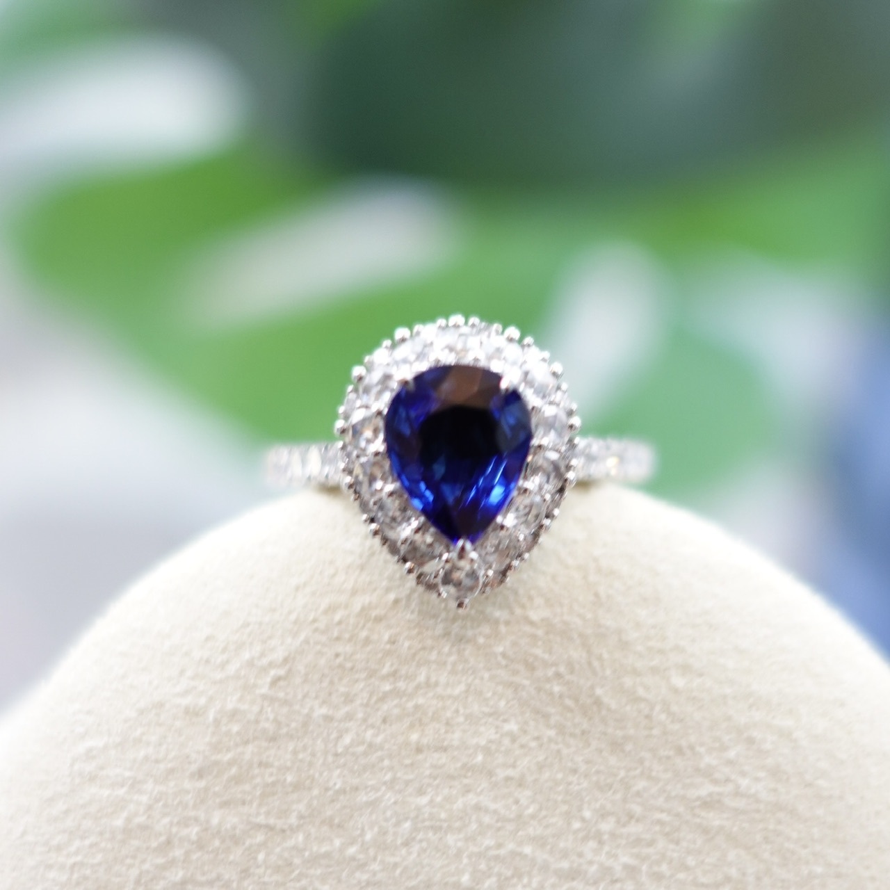 18K金皇家藍藍寶石鑽石戒指/吊墜兩用款-水滴形切 (帶GUILD證書)