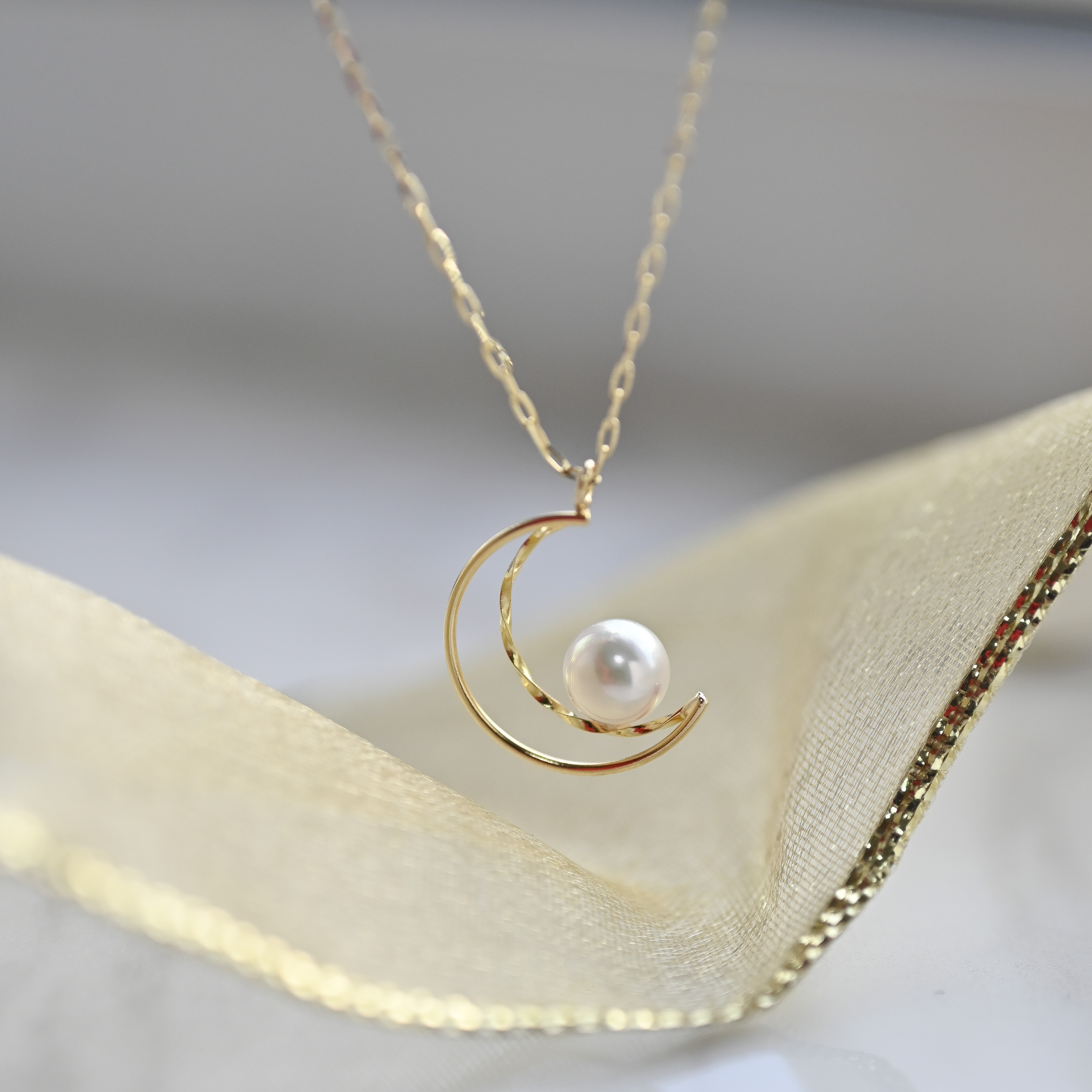 18K Moon Akoya Pearl Necklace