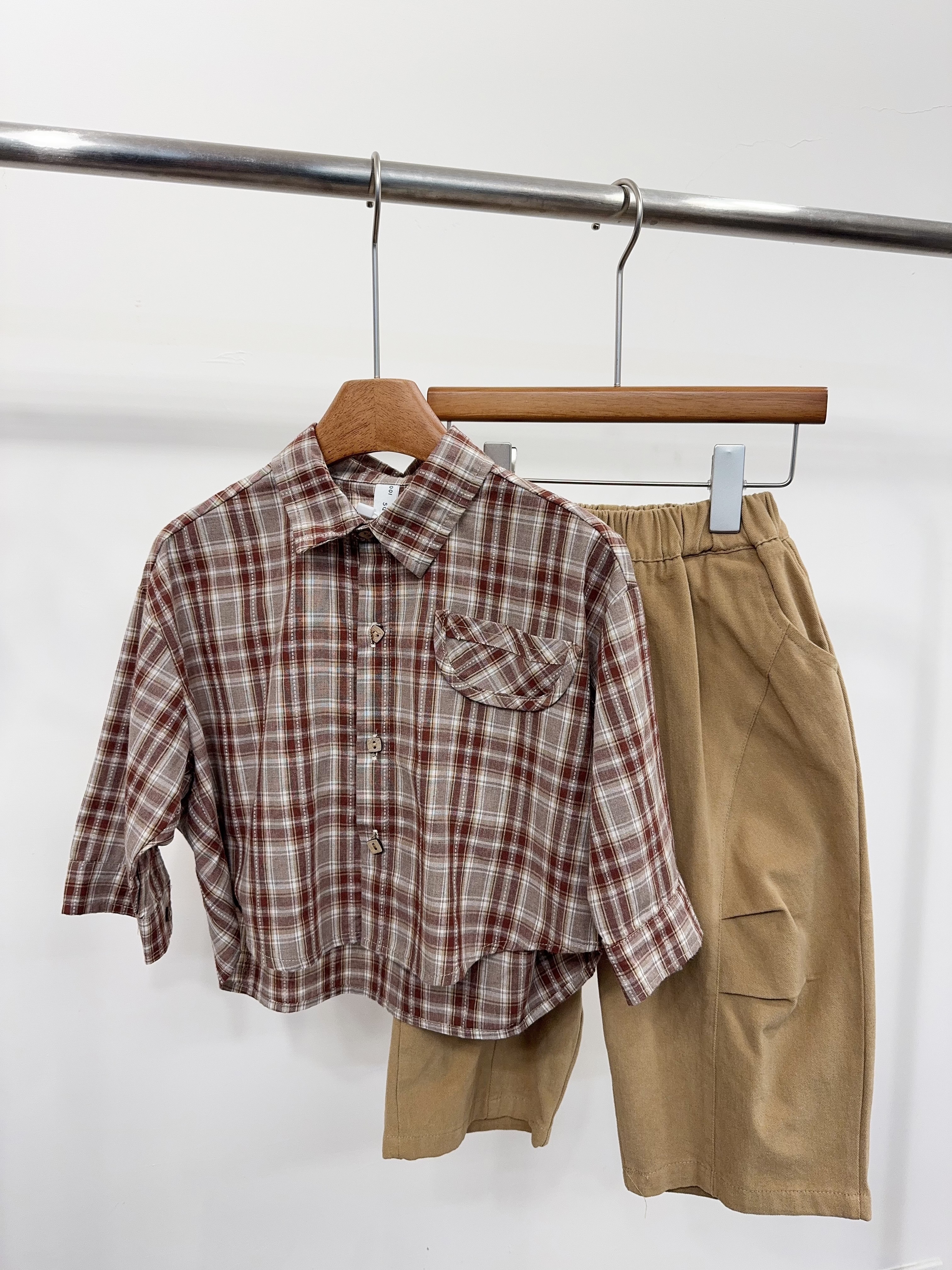 A01734紅格子薄襯衫