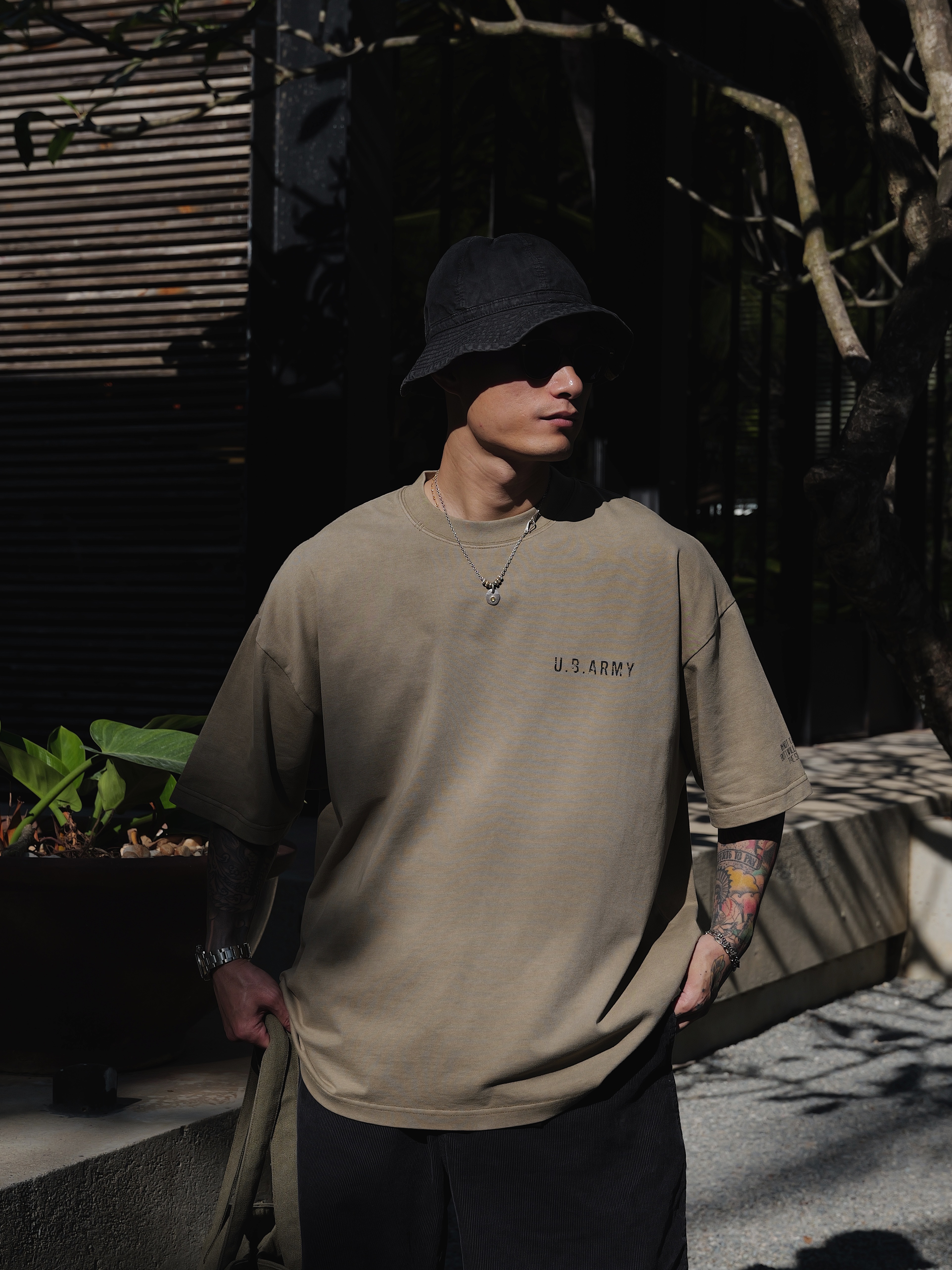 #預購 UNBENT 25SS 復古休閒 蠟染水洗ARMY 印花紅標刺繡短袖 三色