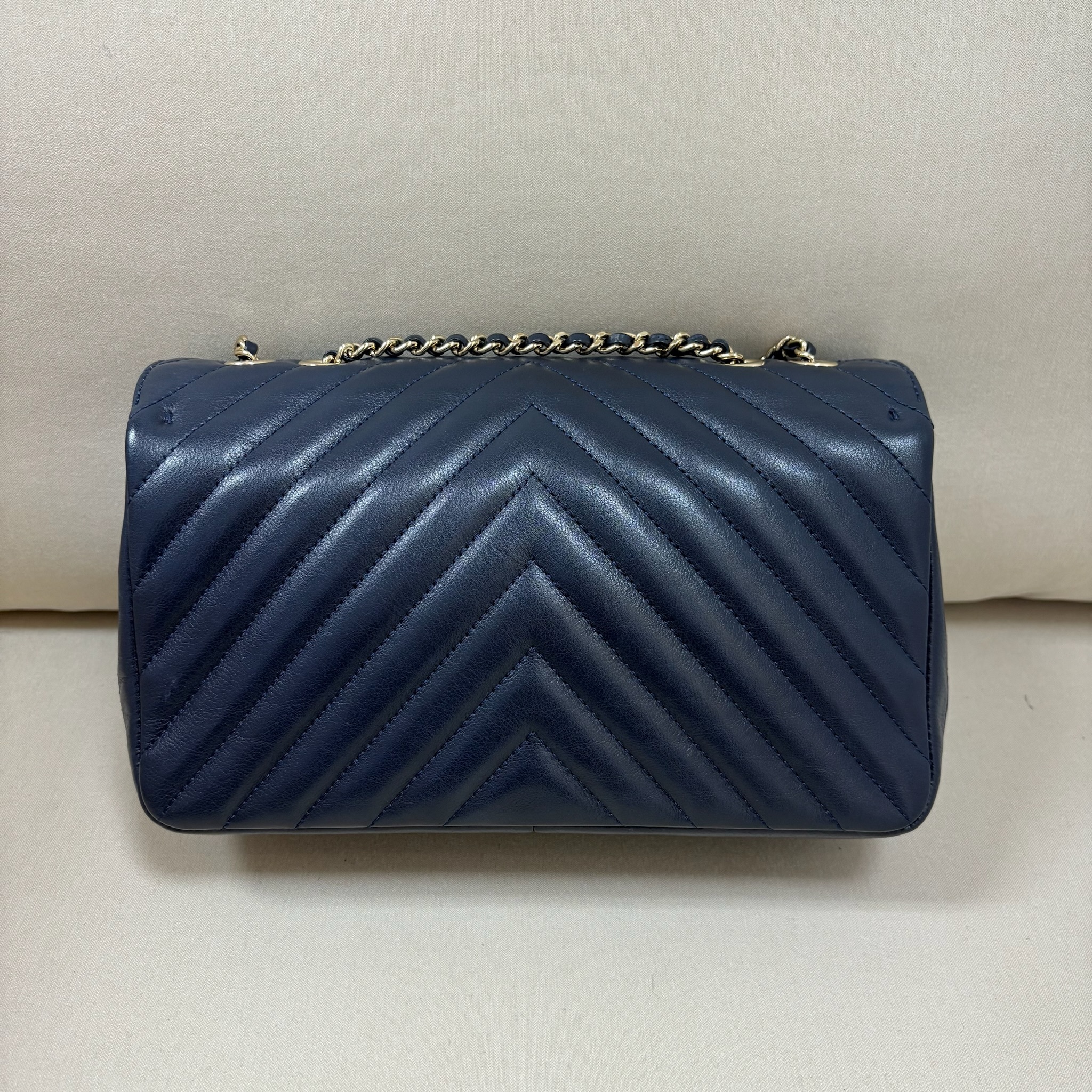 Chanel Flap Bag - Navy / Ghw