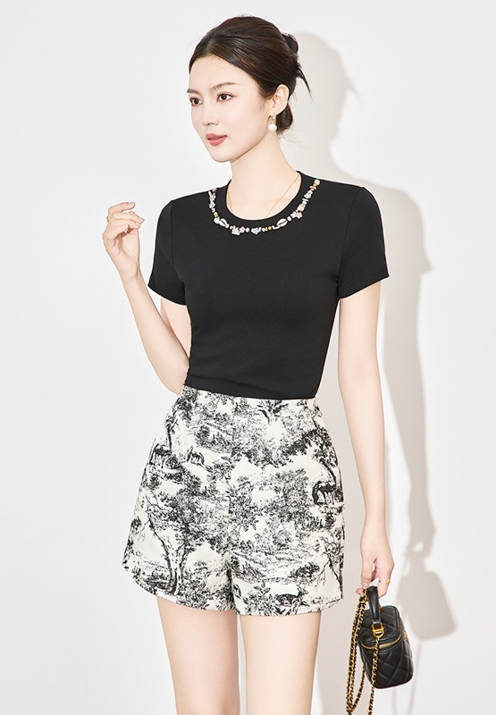 寶石花鑽圓領短袖上衣 黑色