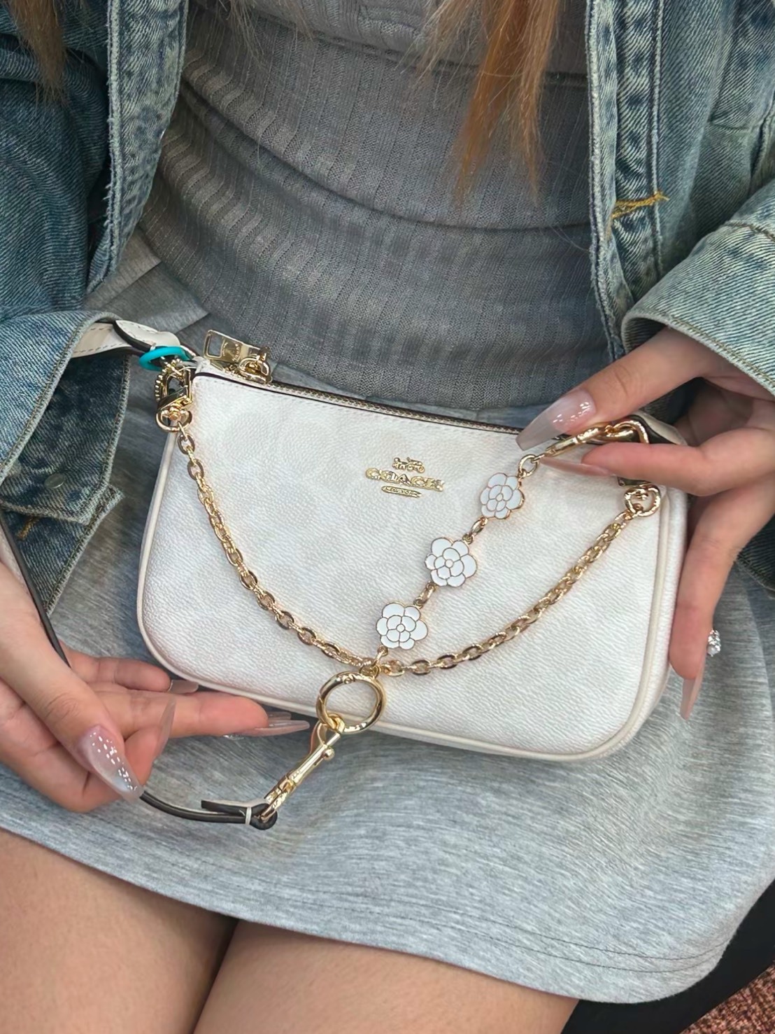 COACH NOLITA 復古經典老花印花 麻將包 冰川白